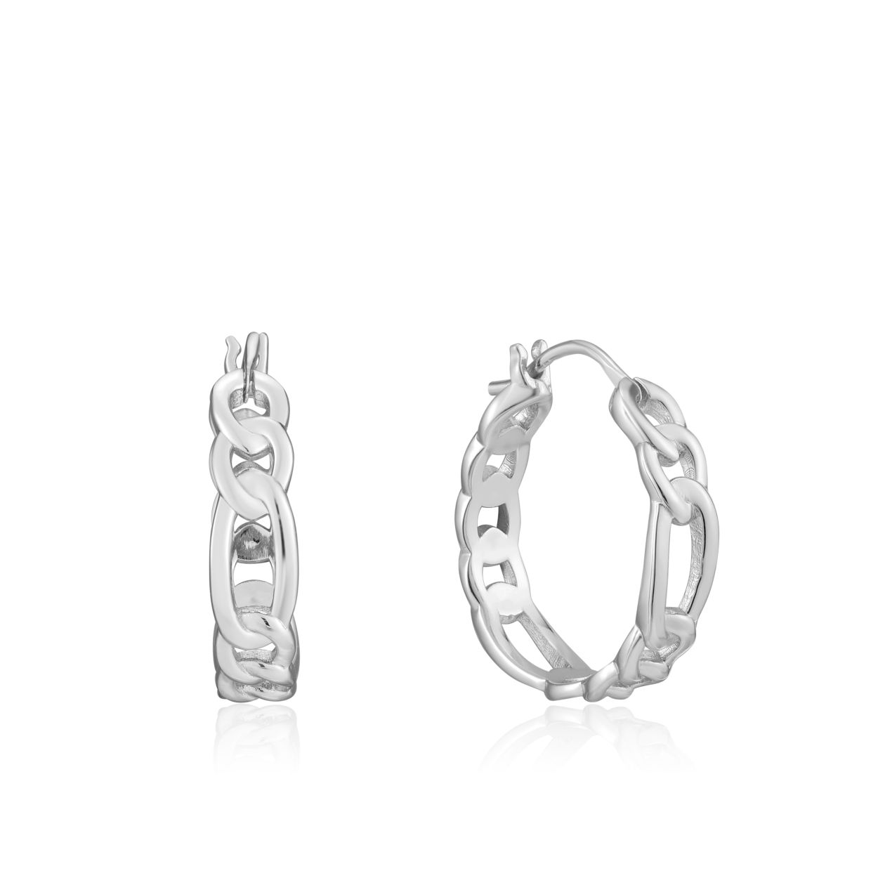 FIGARO CHAIN HOOP EARRINGS
Deze Ania Haie oorringen uit de serie Chain Reaction is 925 zilver gerhodineerd. De Chain Reaction serie bestaat uit verschillende items waarin de klassieke schakel een trendy rol speelt!

HET MERK
Ania Haie is een trendy london-based sieradenmerk. De sieraden zijn allemaal 925 zilver gerodineerd, 14kt gold plated of 14kt rosegold plated. De sieraden zijn perfect om te combineren, maar opvallend genoeg om op zichzelf te dragen. 

SPECIFICATIES
- Oorringen
- 925 zilver gerhodineerd 
- 2,4cm