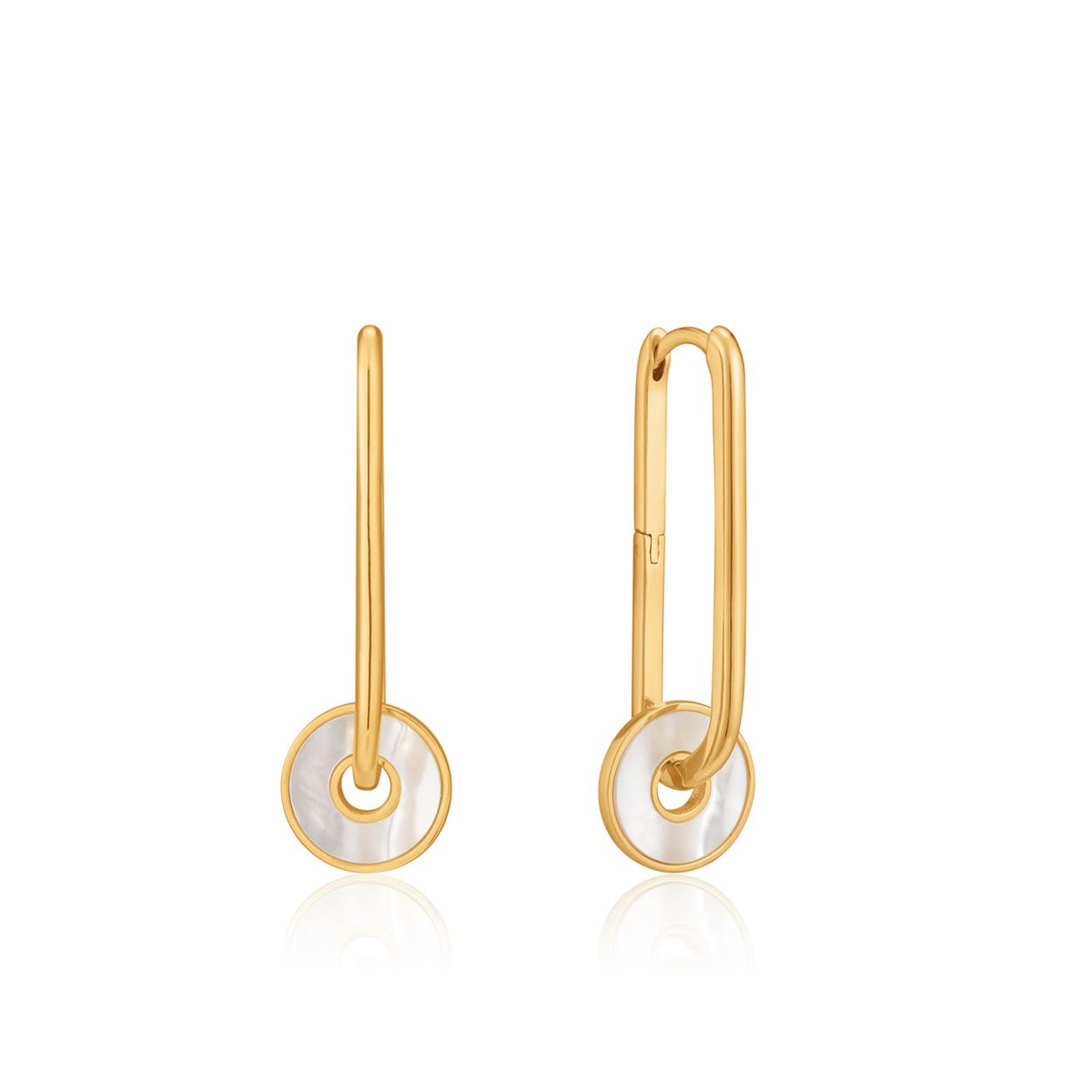 MOTHER OF PEARL DISC HOOP EARRINGS
Deze Ania Haie oorringen uit de serie Hidden Gem is 925 zilver gerhodineerd met gold plating. De Hidden Gem serie omarmt de natuur met de turquoise en parelmoeren elementen!

HET MERK
Ania Haie is een trendy london-based sieradenmerk. De sieraden zijn allemaal 925 zilver gerodineerd, 14kt gold plated of 14kt rosegold plated. De sieraden zijn perfect om te combineren, maar opvallend genoeg om op zichzelf te dragen. 

SPECIFICATIES
- Mother of pearl Disc Hoop Earrings
- Oorringen
- 925 zilver gerhodineerd met gold plating
- 3,2cm
- AH E022-04G