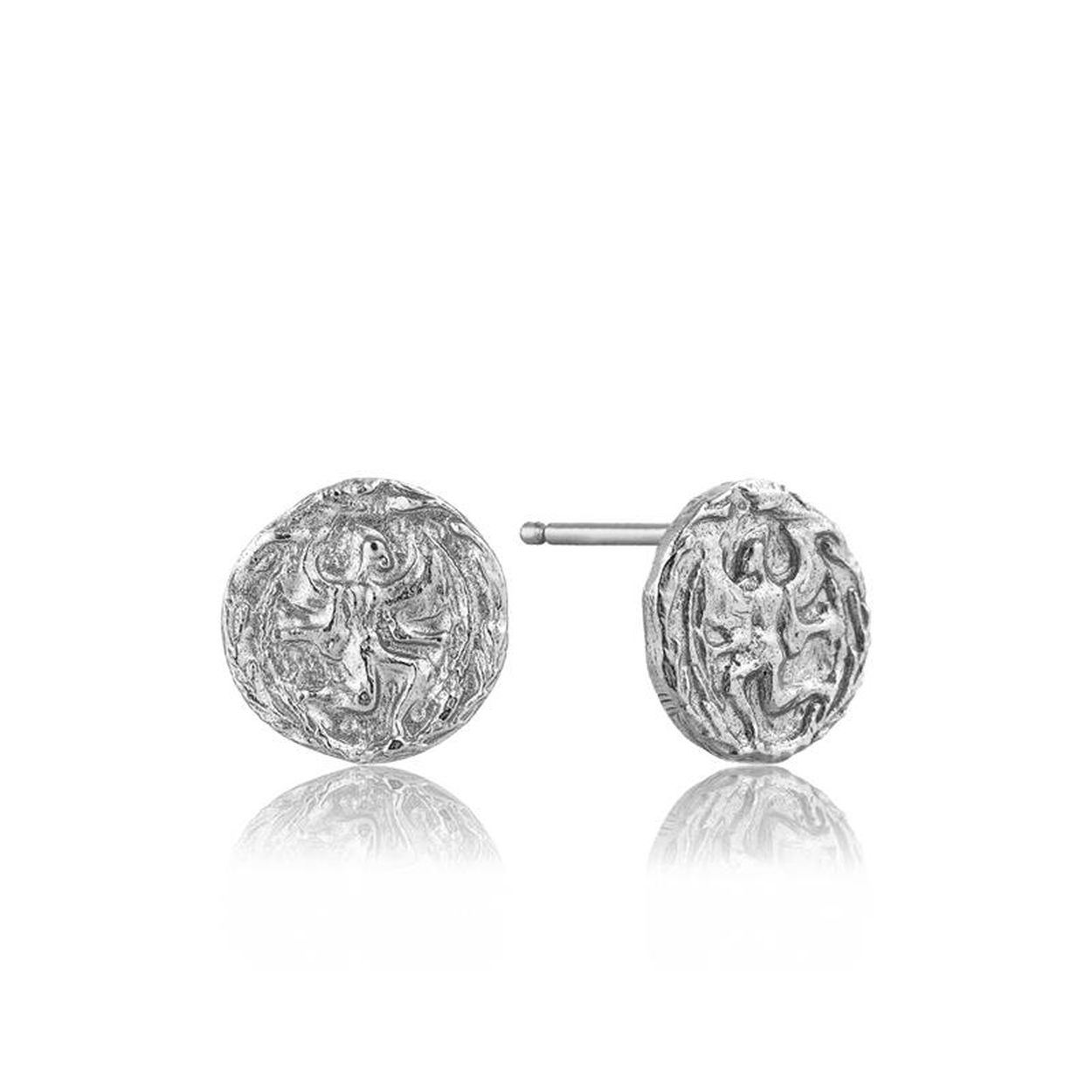 Ania Haie oorstekers uit de serie Coins zijn 925 zilver gerhodineerd. De Coins serie bestaat uit verschillende items met muntjes!

HET MERK
Ania Haie is een trendy london-based sieradenmerk. De sieraden zijn allemaal 925 zilver gerhodineerd, gold plated of rosegold plated. De sieraden zijn perfect om te combineren, maar opvallend genoeg om op zichzelf te dragen.

SPECIFICATIES
- Oorstekers
- 925 zilver gerhodineerd
- 1cm