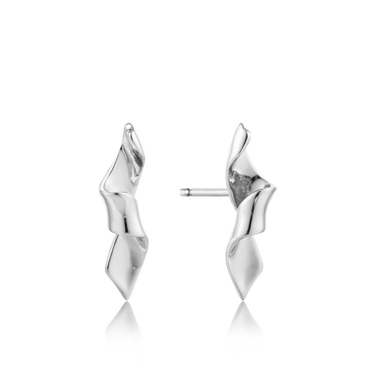 Ania Haie oorstekers uit de serie Twister zijn 925 zilver gerhodineerd. De Twister serie bestaat uit sieraden met een speciaal gedraaid design!

HET MERK
Ania Haie is een trendy london-based sieradenmerk. De sieraden zijn allemaal 925 zilver gerhodineerd, gold plated of rosegold plated. De sieraden zijn perfect om te combineren, maar opvallend genoeg om op zichzelf te dragen.

SPECIFICATIES
- Oorstekers
- 925 zilver gerhodineerd
- 1,7cm
