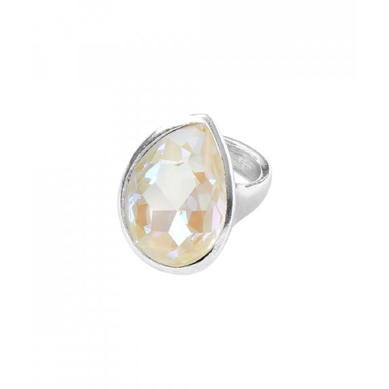 Deze ring is van het merk UNO de 50. De ring is gemaakt van edelmetaal en is zilver van kleur.