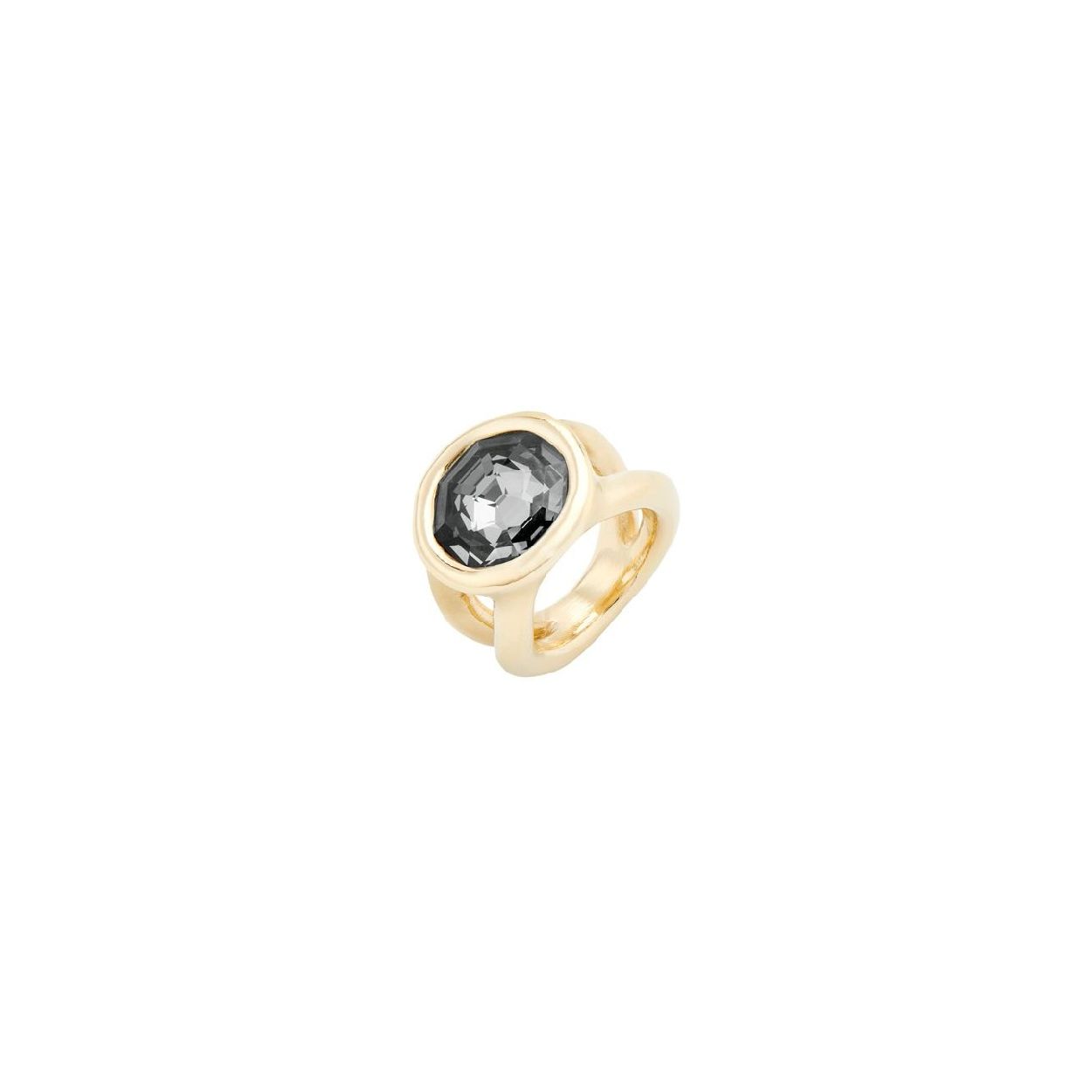 Deze ring is van het merk UNO de 50. Het is een damessieraad gemaakt van metaal. De ring is grijs van kleur. De maat van het sieraad is 15.