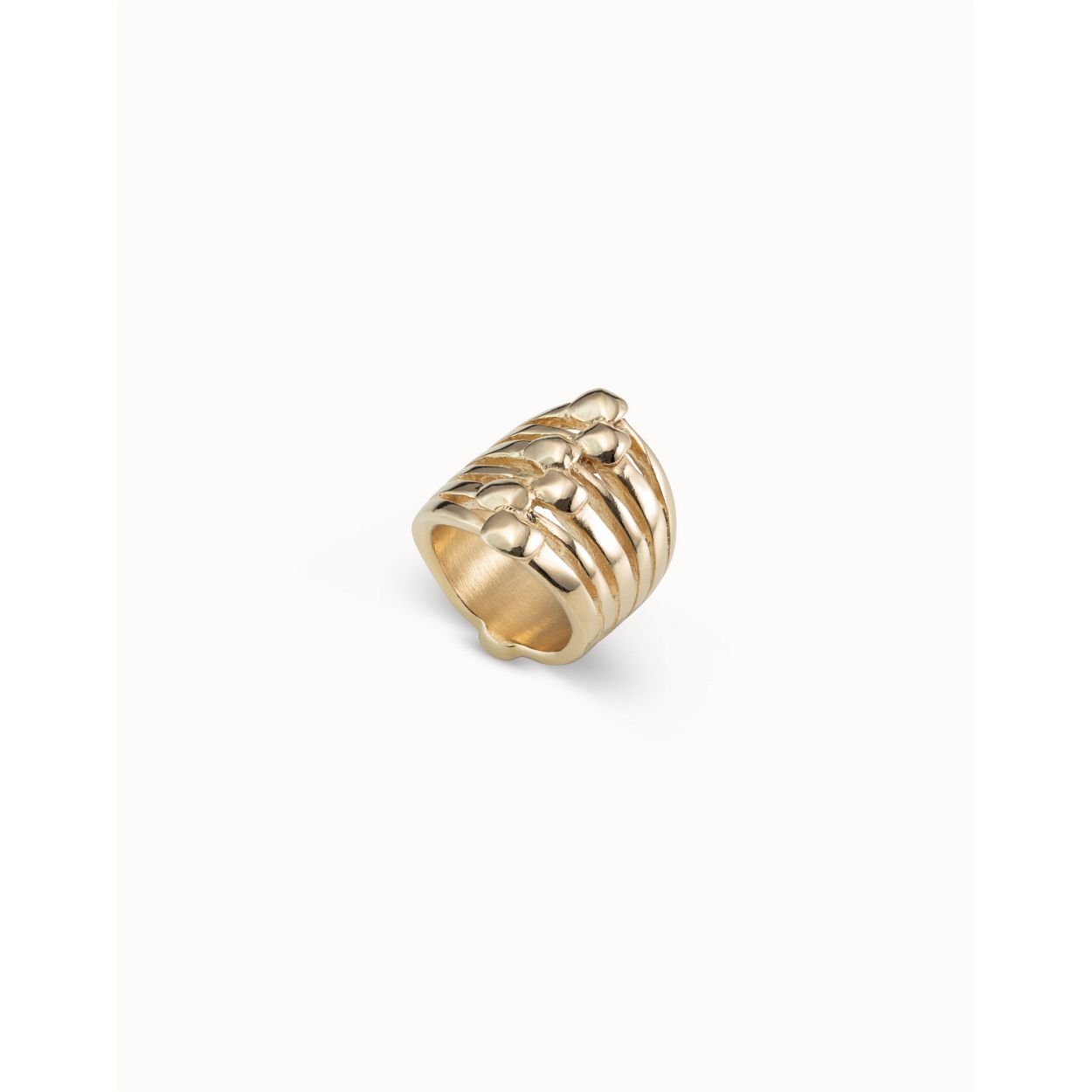 Dit is een ring van het merk Unode50. Het materiaal is  en de maat is . Daarnaast is het verguld in goud.