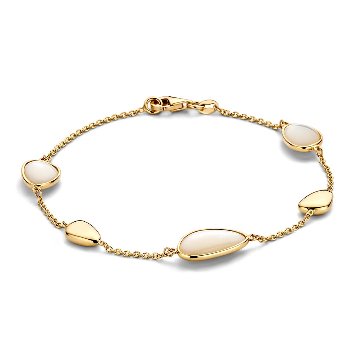 Geelgouden armband met parelmoer en gouden elementen in organische vormen.

