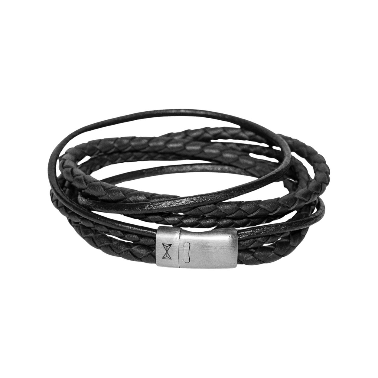 Deze armband is van het merk AZE Jewels. Het is een herensieraad gemaakt van leer. De armband is zwart van kleur.