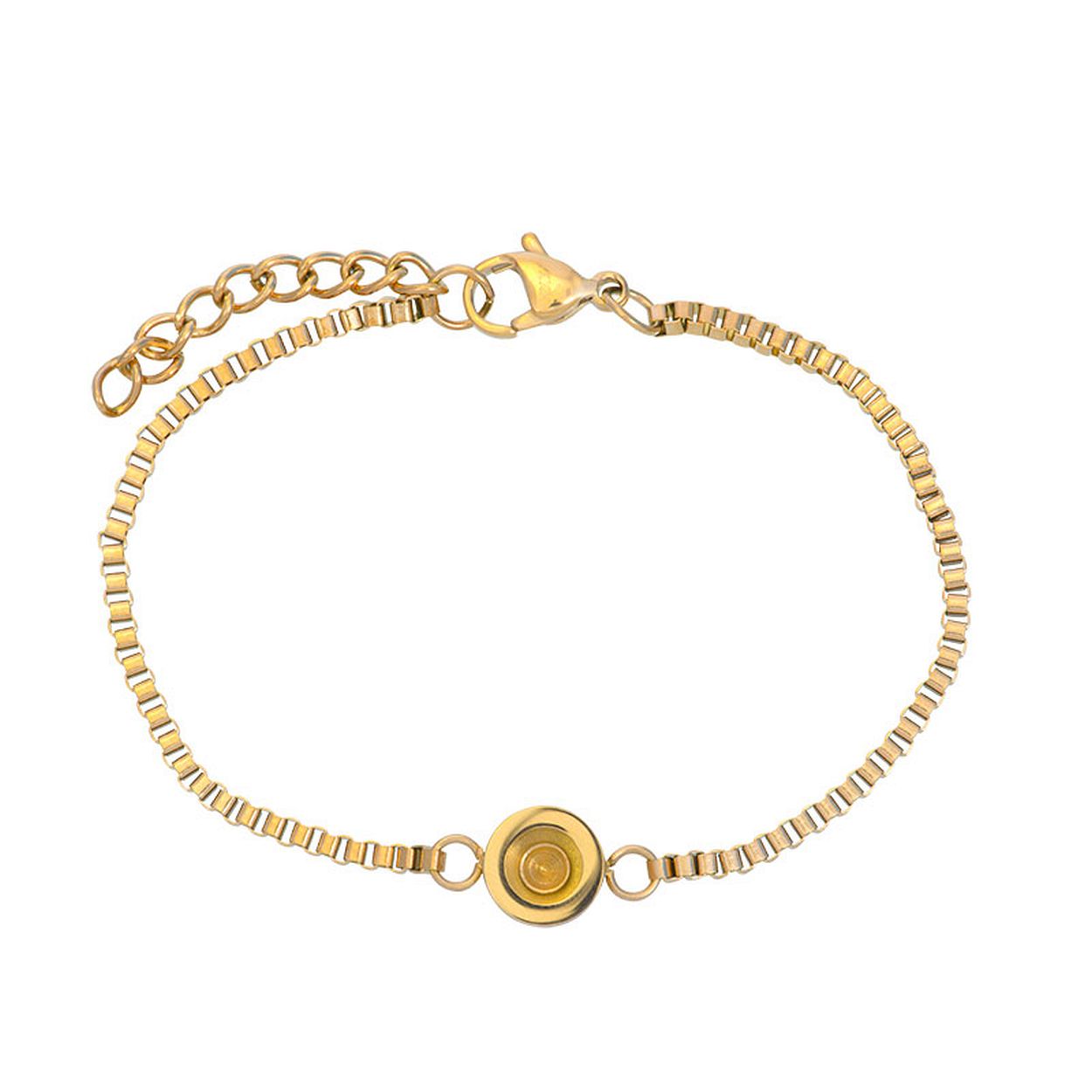 Deze armband is van het merk iXXXi JEWELRY. Het is een damessieraad gemaakt van edelstaal. De armband is goud van kleur.