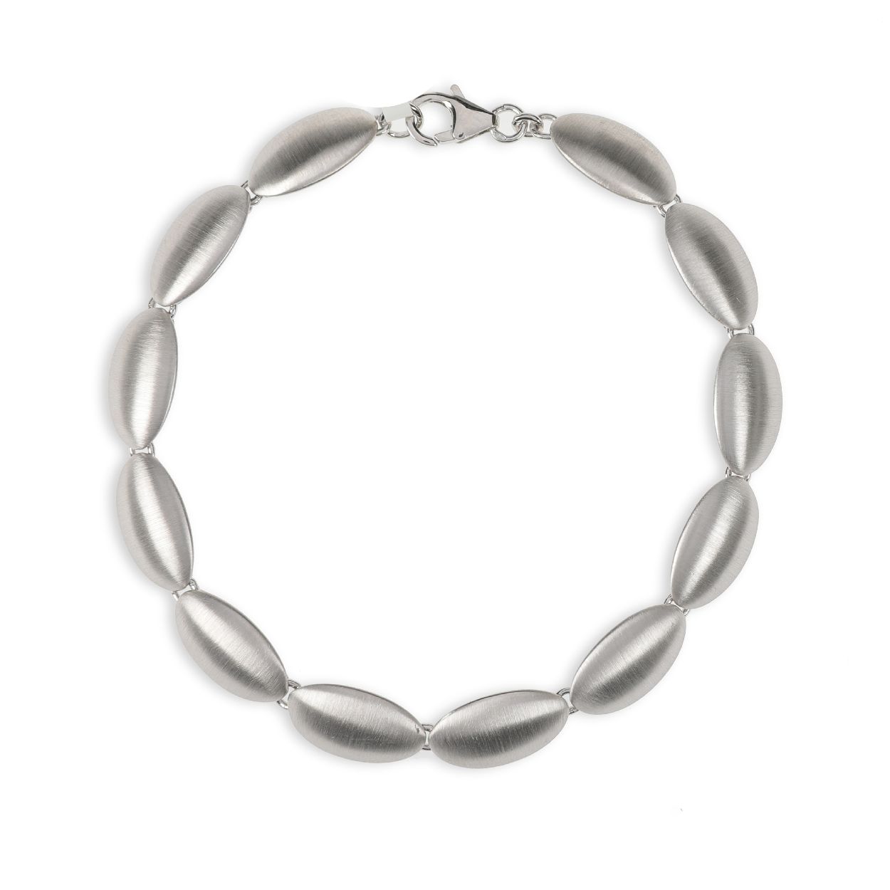 Een armband van het merk Jon Michel. De kleur van het sieraad is zilver.