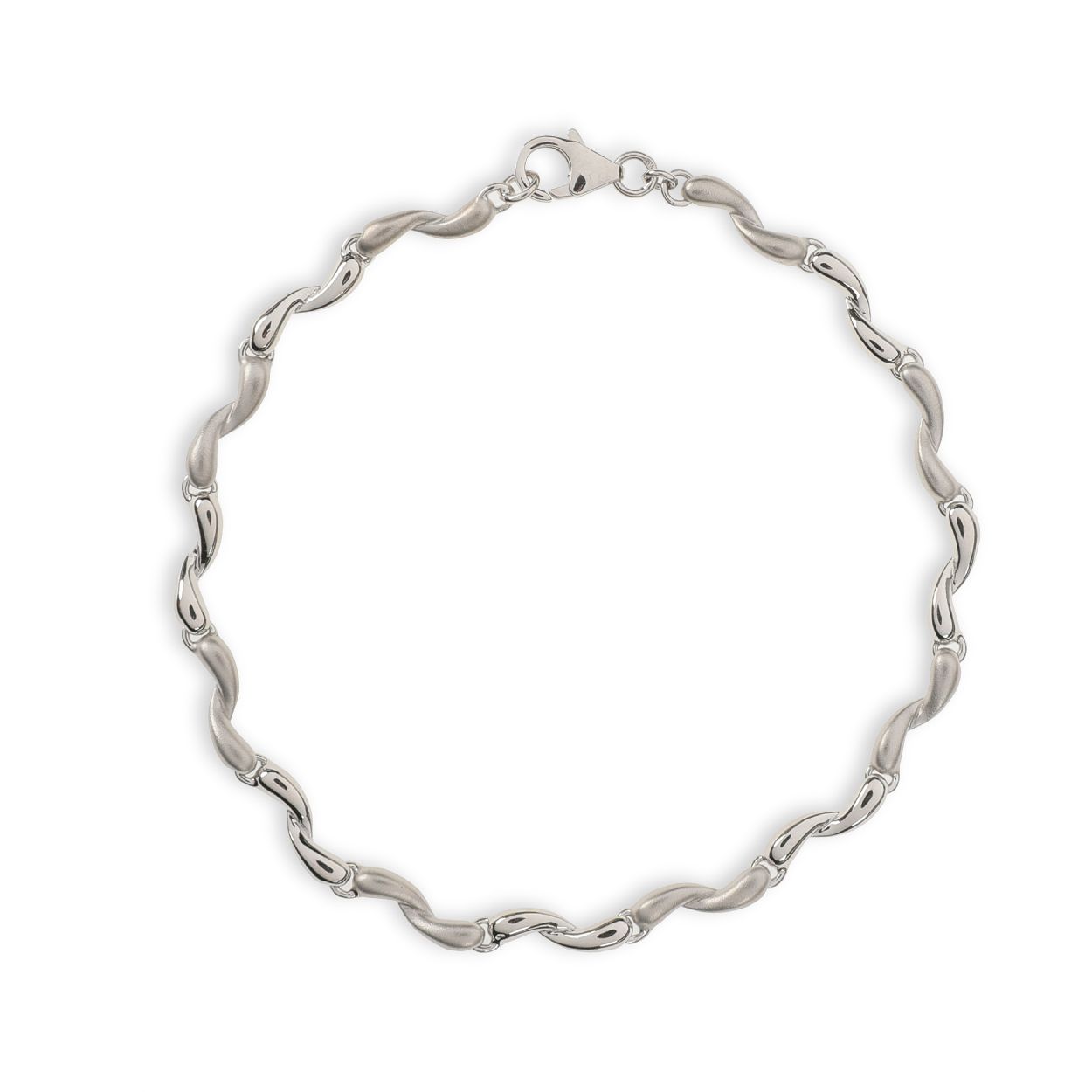 Dit is een armband van het merk Jon Michel. De kleur van het sieraad is zilver.