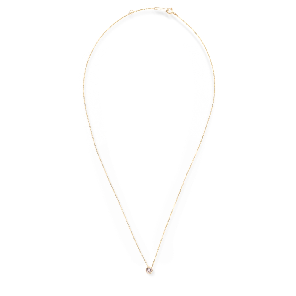 De Collier geboortesteen bergkristal SWBN01APR is een elegante gouden ketting zonder glans, perfect voor een subtiele uitstraling. Combineer het met zowel casual als formele outfits om een verfijnde look te creëren. Ideaal om solo te dragen of te stapelen met andere kettingen voor een trendy effect. Voeg een persoonlijke touch toe door de betekenis van de geboortesteen.