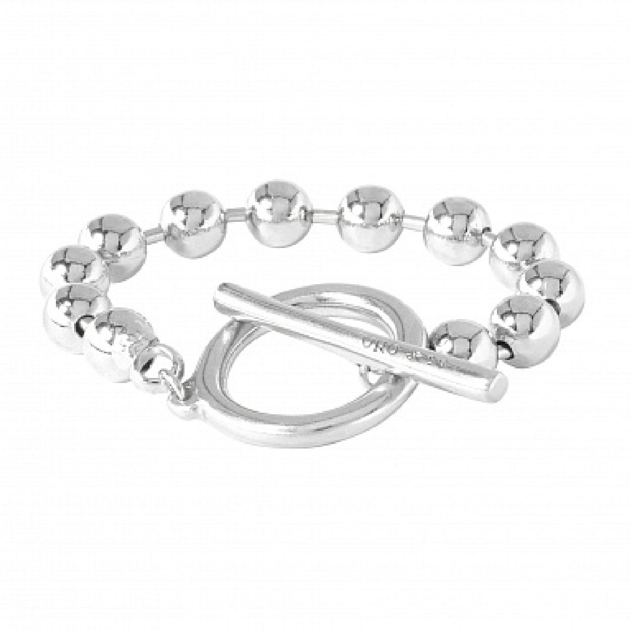 Deze armband is van het merk UNO de 50. Het is een damessieraad gemaakt van metaal. De armband is zilver van kleur. De maat van het sieraad is 9.