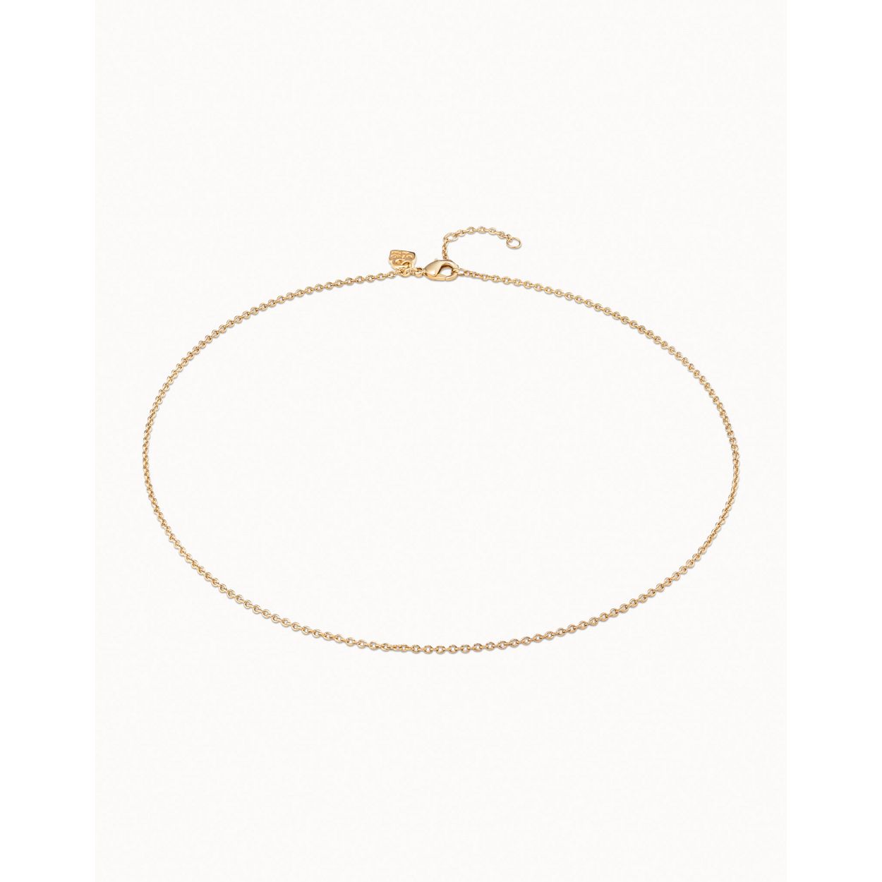 Dit collier is van het merk UNO de 50. De collier is gemaakt van edelmetaal en is goud van kleur.