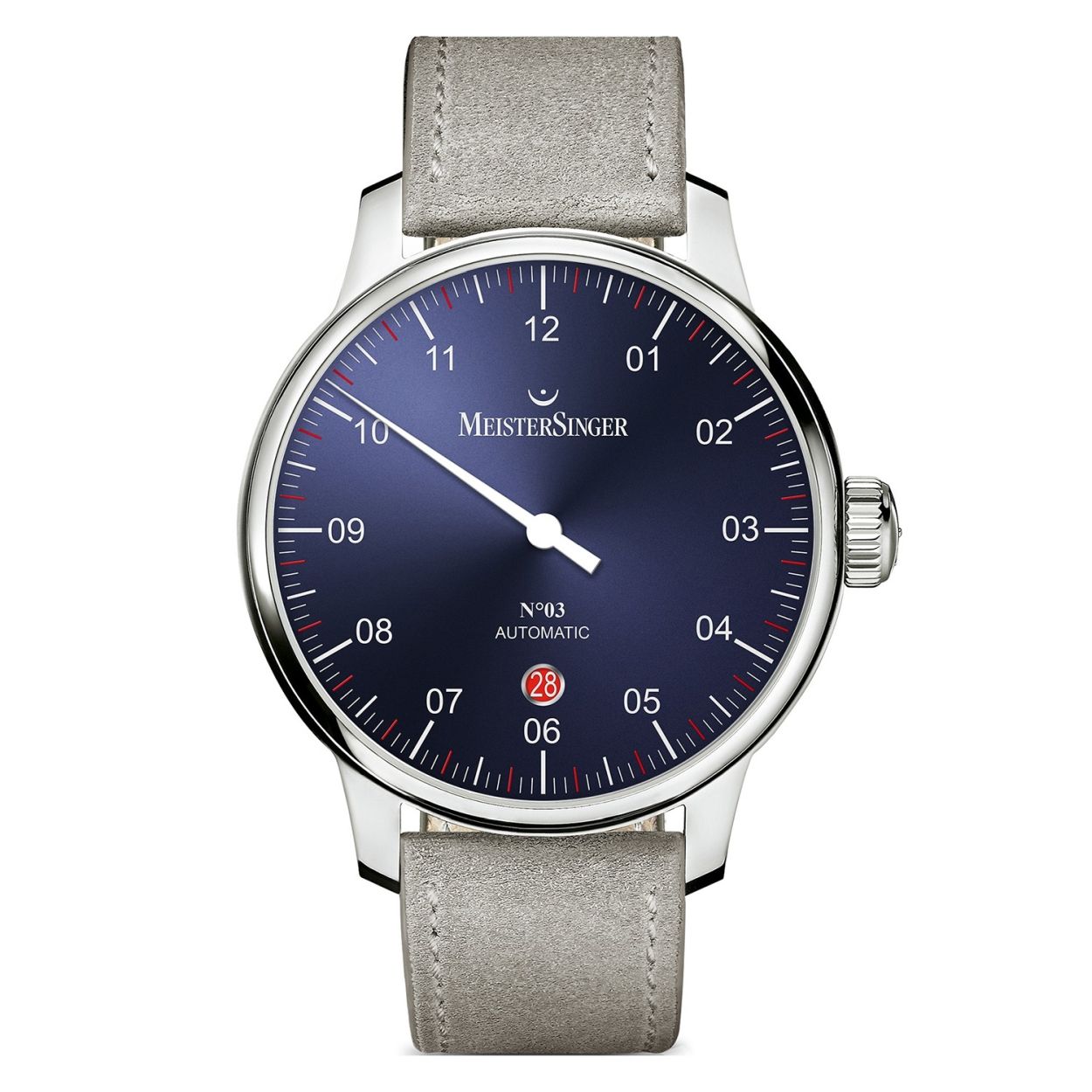 Het No.3 herenhorloge van MeisterSinger heeft de klassieke kast in 40 mm in staal. De puntige wijzer wordt aangedreven door een Eta of Sellita automatisch uurwerk met datum en dit horloge heeft een sunburst blauwe wijzerplaat.
De No.3 kenmerkt zich aan de achterzijde door een zichtbodem met glas waardoor het uurwerk te bewonderen is. Aan de kast zit een grijs suede lederen horlogeband met een gespsluiting.
De ronde horlogekast is 5 ATM waterdicht en is voorzien van saffierglas.

Algemeen
Geslacht: heren
Model: DM908

Voordelen
- bewegingsenergie
- band echt leer grijs
- wijzerplaat blauw met witte cijfers (arabisch)
- glas is zeer krasvast
- datum
- duidelijke tijdsweergave
- spat waterdicht: handenwassen, regen
- maat kast 40mm (breedte) 11,5mm (dikte)