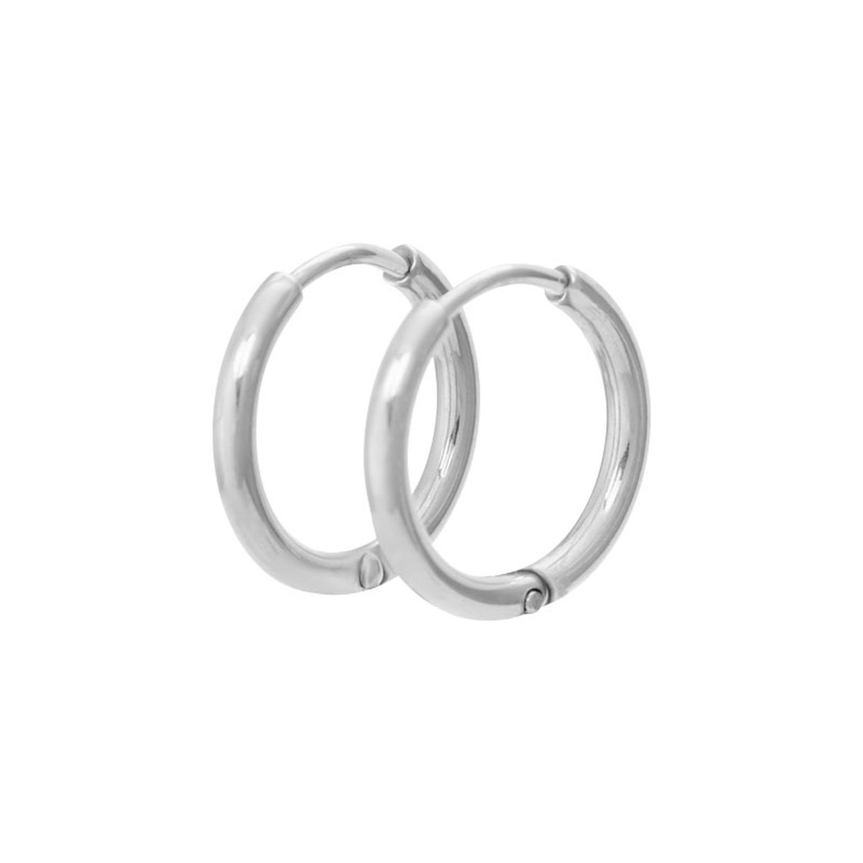De iXXXi oorbellen Creool 15mm zijn gemaakt van stainless steel. De oorbellen zijn ringetjes van 15mm groot die je gemakkelijk kunt openen en in je oor kunt steken. De iXXXi Creool 15mm is een echte must-have voor jouw ear party! Je kunt namelijk meerdere creolen naast elkaar dragen. Heb je meerdere gaatjes in je oren? Draag dan de iXXXi Creool 15mm in je achterste gaatje en kies bijvoorbeeld voor je eerste gaatje de iXXXi Creool 24mm. Met welke iXXXi items combineer jij onze zilveren Creool 15mm oorbellen? De iXXXi oorbellen Creool 15mm zijn ook verkrijgbaar in de kleuren goud, rosé goud en zwart.

Gemaakt van duurzaam stainless steel.
Verkleurt niet en geeft niet af op de huid.
Hypo-allergeen
Nikkel vrij