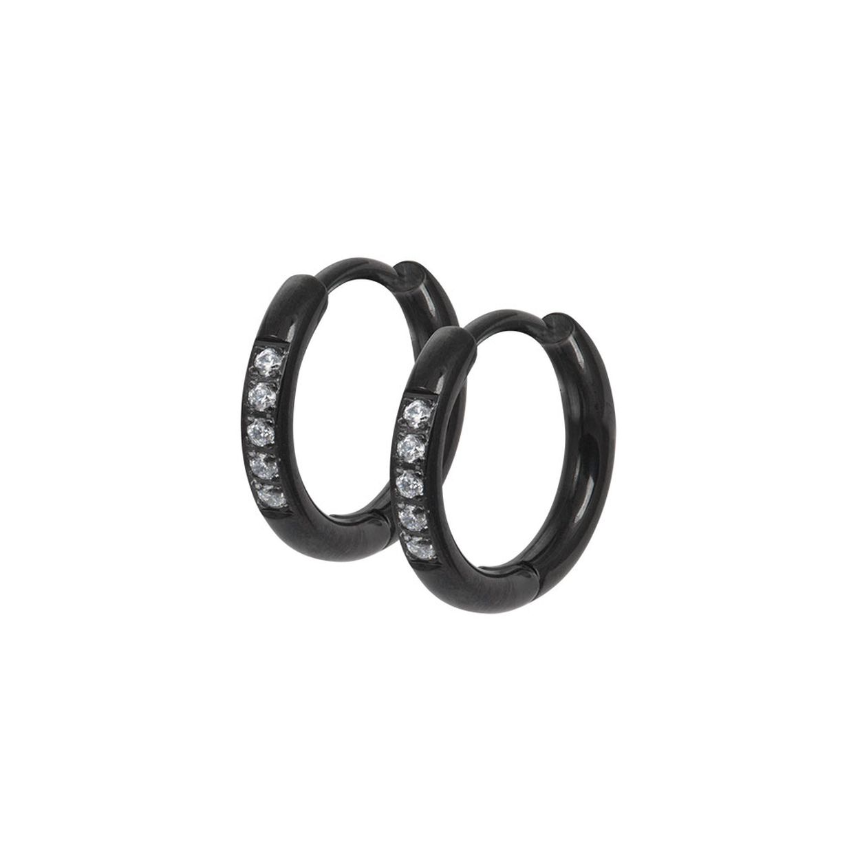 De iXXXi Hoops Crystal zijn gemaakt van stainless steel en zijn voorzien van een zwartkleurige plating. De oorbellen zijn ringetjes van 14mm groot die je gemakkelijk kunt openen en in je oor kunt steken. Aan de voorkant van de ringetjes zitten vijf kristalkleurige zirconias bevestigd. De iXXXi Hoops Crystal zijn een echte must-have voor jouw earparty! Je kunt namelijk meerdere oorbellen naast elkaar dragen. Heb je meerdere gaatjes in je oren? Draag dan de iXXXi Hoops Crystal in je eerste gaatje en combineer met ons grote assortiment iXXXi earstuds in de kleur zwart. Wil je de Hoops Crsytal nog specialer maken? Bevestig dan de Hoop Charm Crystal Stones aan de oorbel.