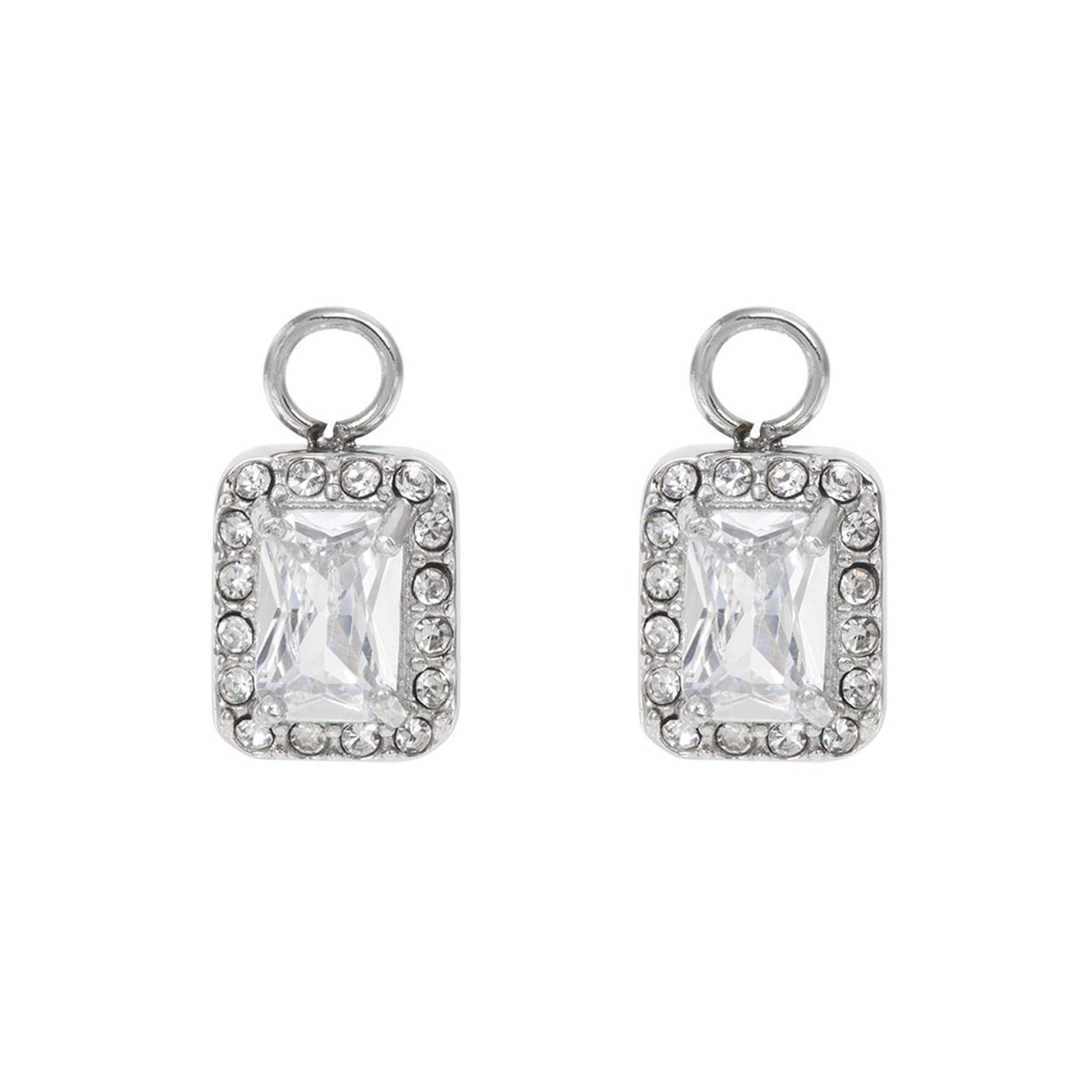 De iXXXi Hoop Charm Celebration is gemaakt van stainless steel. De charm bestaat uit een rechthoekige vorm die is ingeled met één grote zirconia steen en een aantal kleine zilverkleurige zirconia's rondom. De Hoop Charm Celebration heeft een afmeting van 9mm en kun je perfect combineren met onze Hoops Celebration.