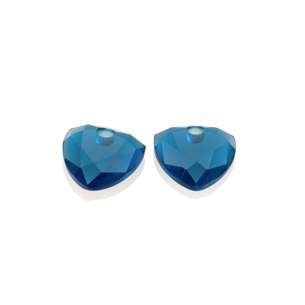 Voeg model Topaz Quartz Trillion Cut oorbel edelstenen toe aan jouw Sparkling sieraden. Mix en match deze topaaskwarts oorbel edelstenen aan de Sparkling oorstekers en creolen. Maak jouw mix en match outfit helemaal af door te mixen met een ketting met daaraan de Topaz Quartz Trillion Cut ketting edelsteen.