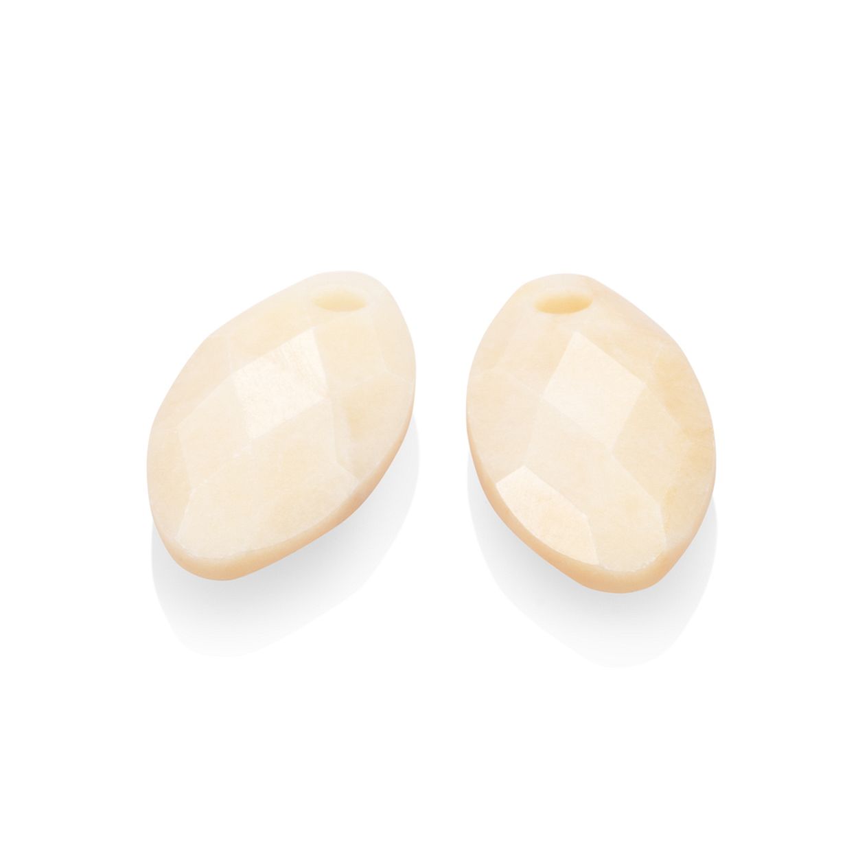 Dit zijn oorknoppen van het merk Sparkling Jewels. De maat is 15*28mm. Dit sieraad bevat een beige agaat (beige agate).