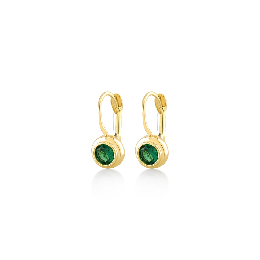 Dit zijn oorbellen van het merk Swing Jewels gemaakt voor dames.