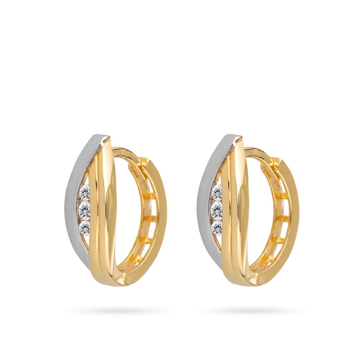 Dit is een oorringen van het merk Swing Jewels. Dit sieraad is gemaakt van goud.
