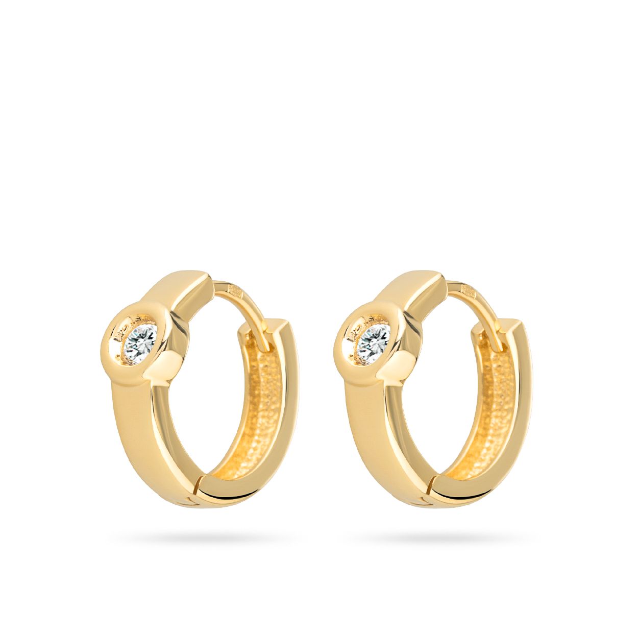 Dit is een oorringen van het merk Swing Jewels. Dit sieraad is gemaakt van goud.