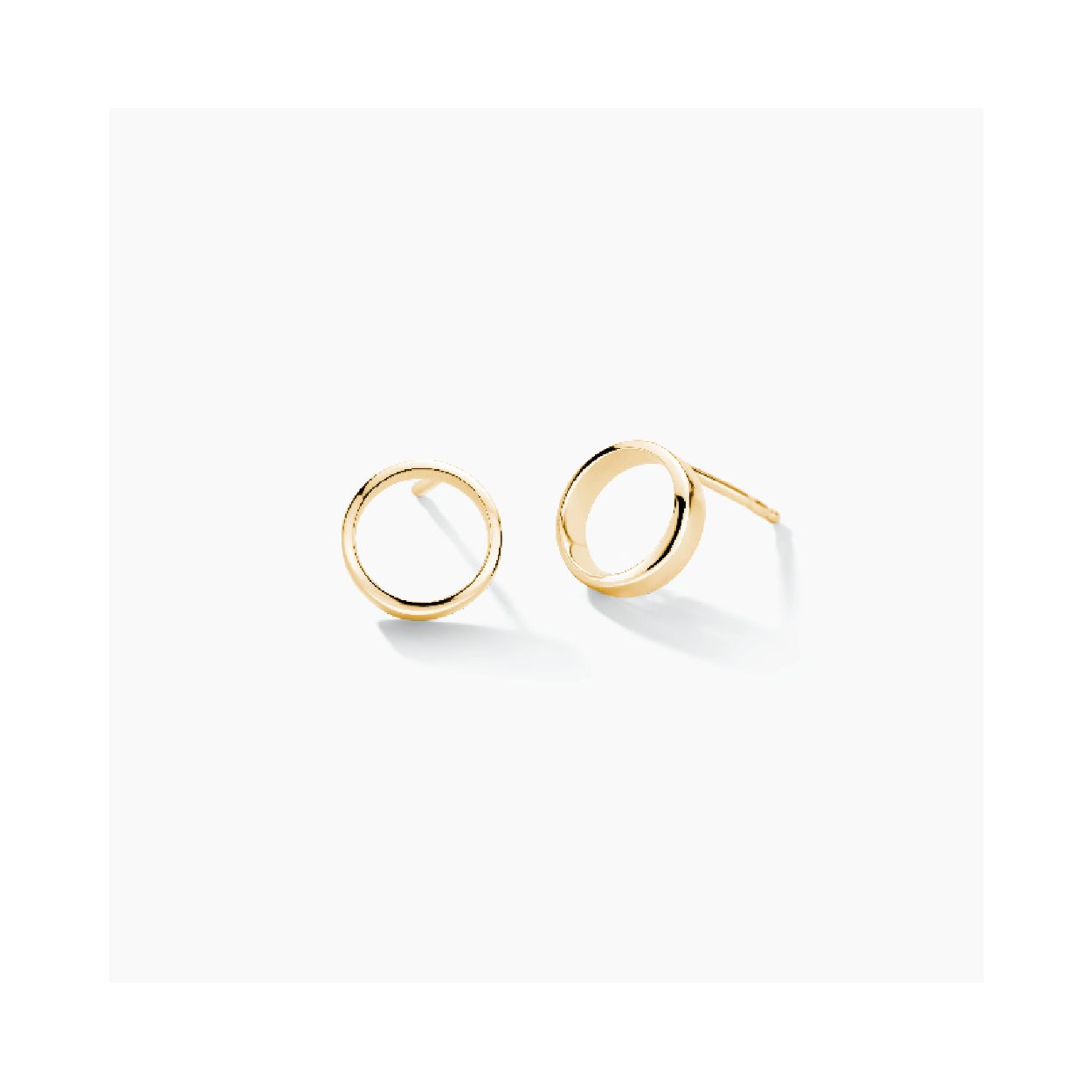 Dit zijn creolen van het merk FJF Jewellery. De kleur van de creolen is geelgoud.
