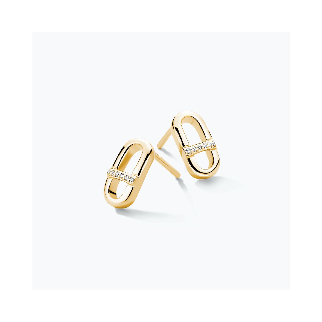 Dit zijn creolen van het merk FJF Jewellery. De kleur van de creolen is geelgoud. Dit sieraad bevat de edelsteen: zirconia van swarovski. De kleur van deze edelsteen is: wit.