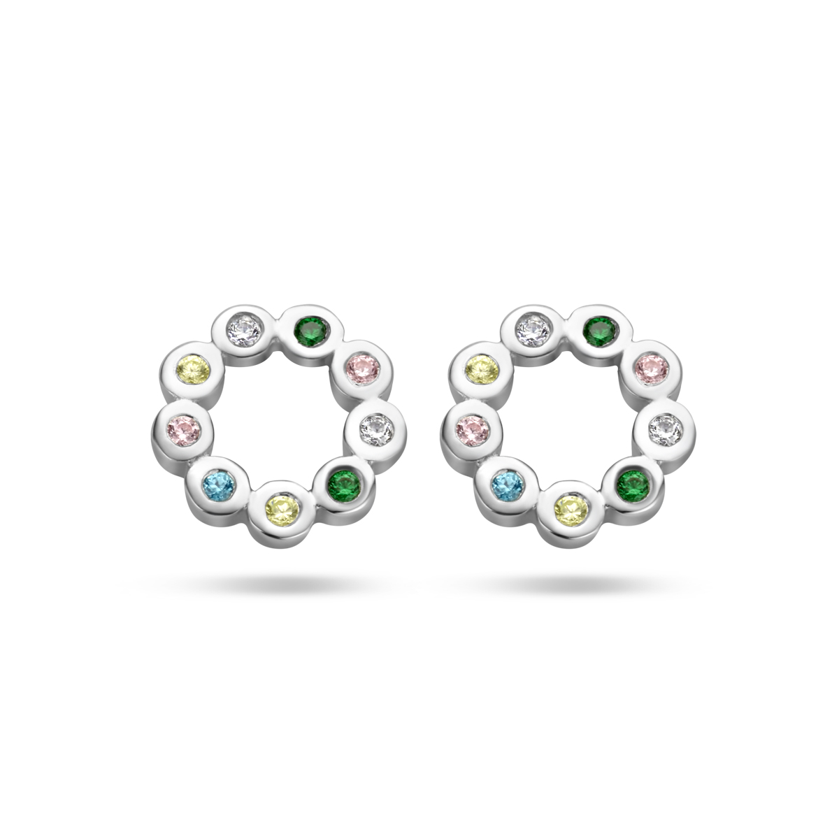 Gerhodineerd 925 zilveren oorknoppen uitgevoerd met gekleurd zirkonia. De oorknoppen hebben een diameter van 8mm.