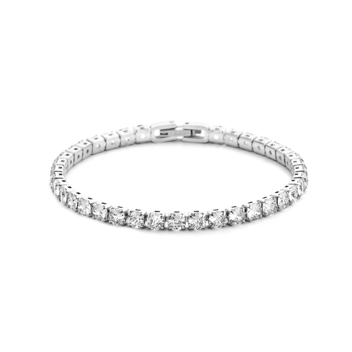 Stalen tennisarmband uitgevoerd met een schitterende zirkonia rij. De armband heeft een draaglengte van 18cm en een breedte van 4mm.