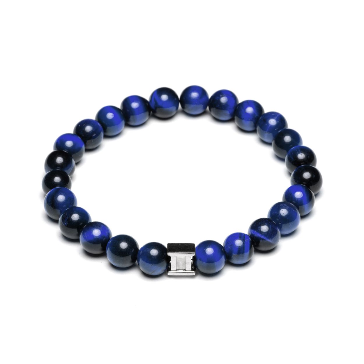 De Gemini Gem Dark Blue herenarmband bestaat uit hoogwaardige, gladde Tiger Eye kralen van hoge kwaliteit. Deze stenen armband is, dankzij de donkere kleur met blauwe glans, ideaal te combineren met alle outfits en kledingstijlen. U kunt een Gemini Gemstone armband gemakkelijk herkennen aan het roestvrije Gemini logo. De Gem-serie bestaat uit 12 verschillende kleuren. De natuursteen Tiger Eye - uit Zuid-Afrika - is een variant op kwarts en wordt gekenmerkt door het kattenoog effect. Het is een bloedversterker, die de kracht en vitaliteit verbetert. - Maat L = 21 cm