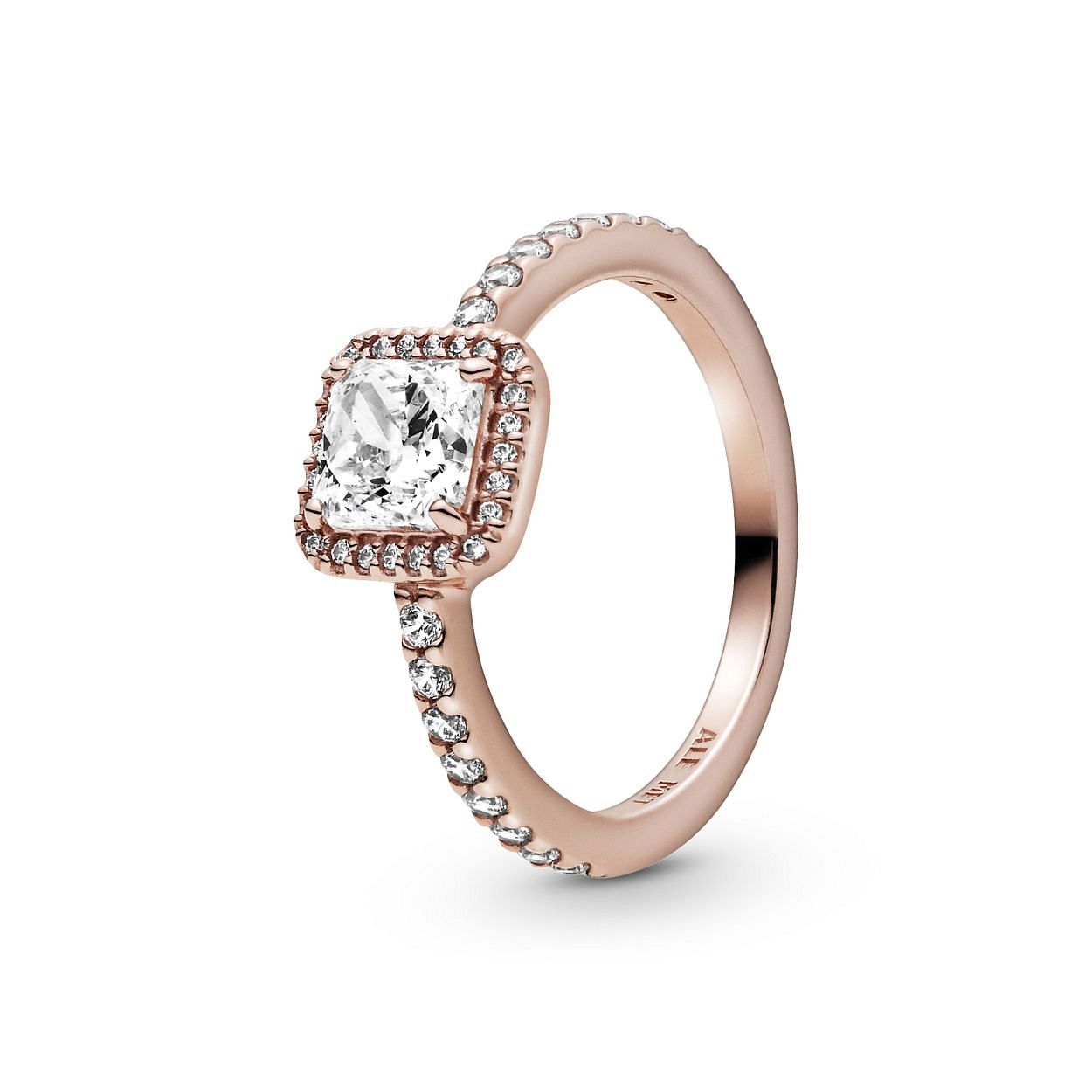 Deze ring is van het merk Pandora. Het is een damessieraad gemaakt van goud. De ring is rosegoud van kleur.
De verdere specificaties van dering zijn als volgt:
