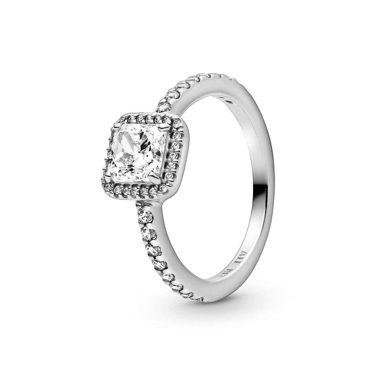 Deze ring is van het merk Pandora. Het is een damessieraad gemaakt van edelstaal. De ring is zilver van kleur.
De verdere specificaties van dering zijn als volgt:
