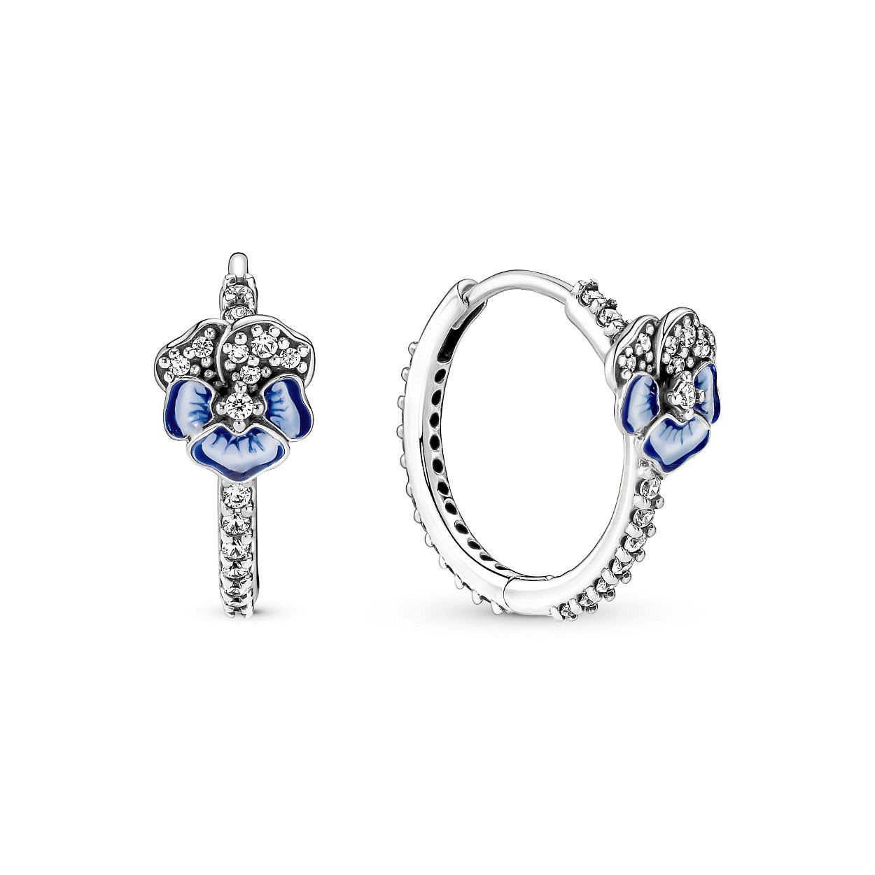 Deze oorringen is van het merk Pandora. Het is een damessieraad gemaakt van edelstaal. De oorringen is zilver van kleur.
De verdere specificaties van deoorringen zijn als volgt:
Steensoort: 
Steenkleur: Blauw