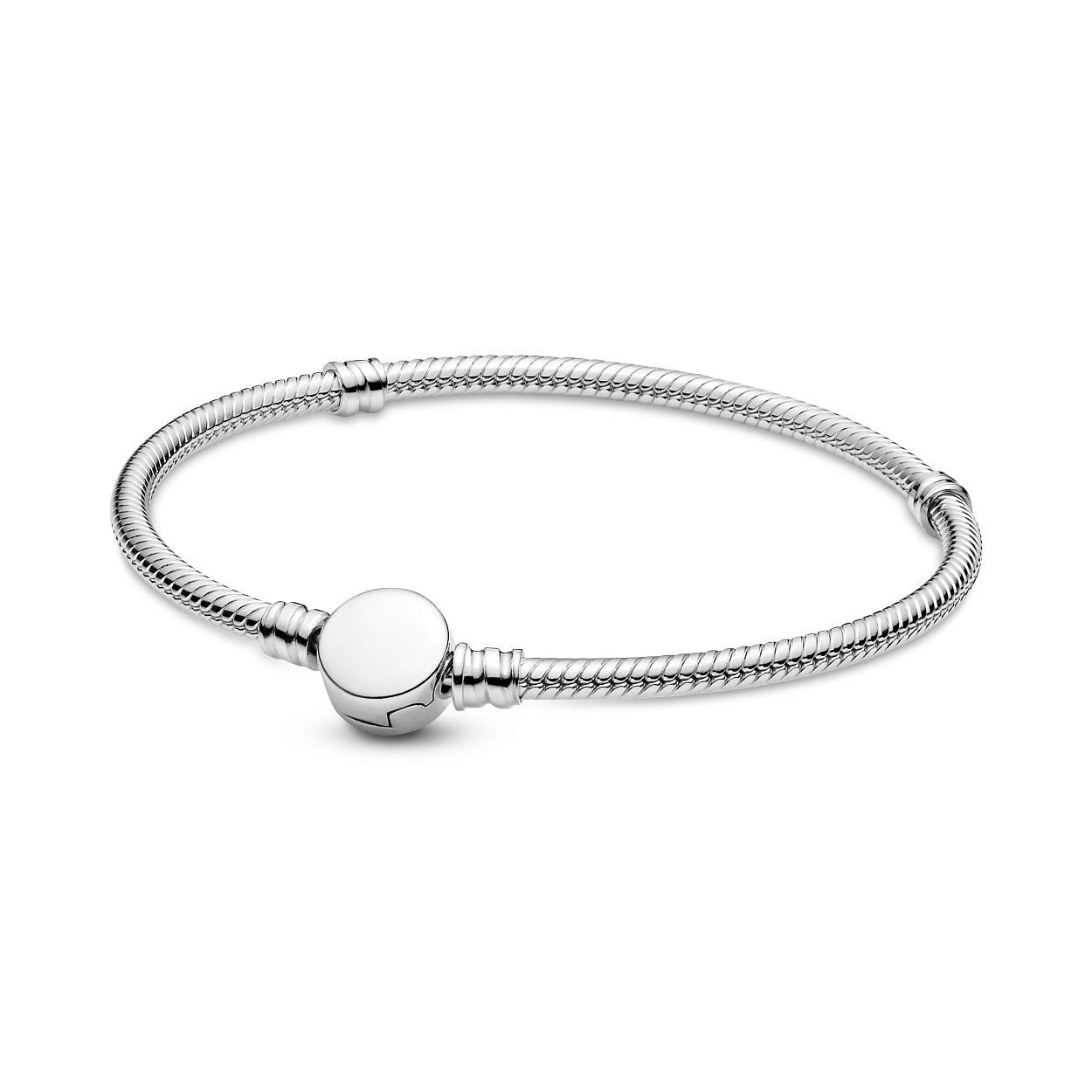 Deze armband is van het merk Pandora. Het is een damessieraad gemaakt van edelstaal. De armband is zilver van kleur.
De verdere specificaties van dearmband zijn als volgt:
Steensoort: 
Steenkleur: Zilver