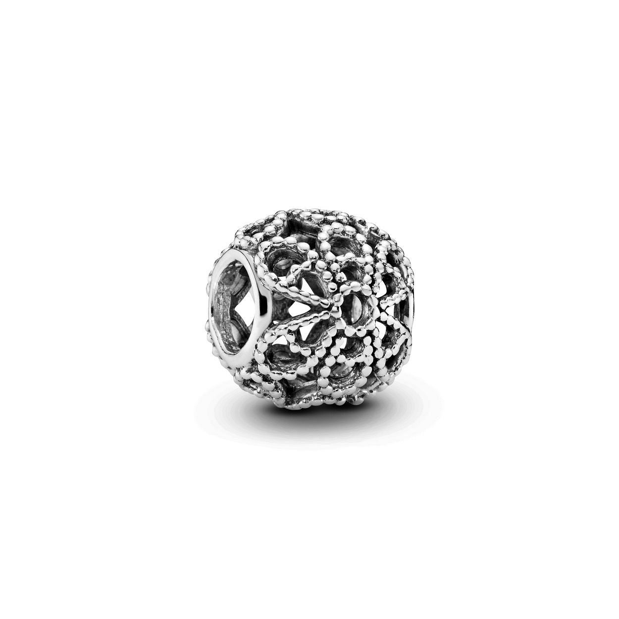Deze bedel is van het merk Pandora. Het is een damessieraad gemaakt van edelstaal. De bedel is zilver van kleur.
De verdere specificaties van debedel zijn als volgt:
Steensoort: Zirkoon
Steenkleur: Zilver