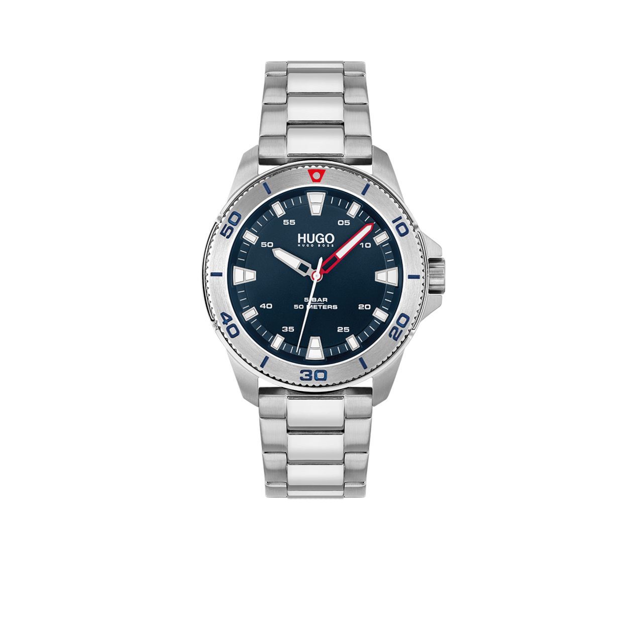 HUGO HU1530224 STREETDIVER
Dit HUGO horloge uit de Streetdiver serie met artikelnr. HU1530224 is voor de stoere HUGO klant. Het herenhorloge kenmerkt zich door zijn zilverkleurige stalen horlogekast met zilverkleurige bezel. Opvallend zijn de lumibrite uursaanduidingen en de rode minuutwijzer op de blauwe wijzerplaat. Aan de kast zit een mat/glimmende zilverkleurige schakelband met vouwsluiting. Het sportieve herenhorloge heeft een mineraalglas, een doorsnee van 44mm en is 5 ATM.

HET MERK:
HUGO BOSS is afgestemd op levensstijlen waar het gaat om kwaliteit en precisie. Het wereldwijde fashionlabel is verdeeld in twee merken: BOSS en HUGO. Het merk HUGO presenteert eigentijdse en vooruitstrevende designs volgens de laatste fashion trends waarmee mensen worden gestimuleerd om zichzelf te zijn. Scherp maatwerk en casual horloges gecombineerd met een progressieve attitude. HUGO horloges zijn er voor de urban en ruimdenkende man die de leiding durft te nemen. De enige regel van de HUGO-man als het om stijl gaat: zijn authentieke zelf en niets anders.

Maak kennis met de nieuwe horlogecollectie van HUGO.

SPECIFICATIES:
- Mineraalglas
- Ronde kastvorm, � 44mm
- Stalen horlogekast/ zilverkleurige bezel
- Blauwe wijzerplaat
- Stalen schakelband 
- 5 ATM
