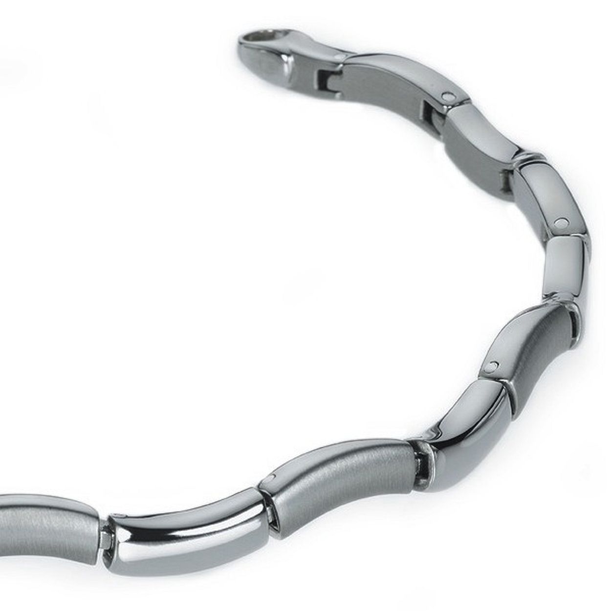 Dit is een armband van het merk Boccia Titanium