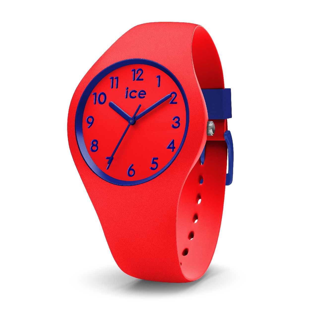 Ice-Watch ICE ola Kinderen - IW014429 

Dit Unisex horloge uit de Ice-Watch ICE ola Kinderen serie heeft een rode silicone band met blauwe arabische cijfers op een rode wijzerplaat. Het horloge heeft mineraal glas en een roodkleurige horlogekast met een kastdiameter van 34 mm  

HET MERK 
Ice-Watch bestaat al sinds 2007 en heeft als motto  "change. You can". De horloges worden in verschillende kleuren - van transparant tot  fluorescerend  - uitgevoerd. Dit zorgt ervoor dat er een Ice-Watch is voor elke smaak, stijl en elke look waardoor je zo vaak van Ice-Watch kunt  wisselen zoals je wilt.  

SPECIFICATIES 
- Mineraal glas 
- Ronde kastvorm  34 mm 
- Roodkleurige horlogekast 
- Rode wijzerplaat  
- Blauwe arabische cijfers 
- Rode siliconen horlogeband 
- 10 ATM (Zwemmen en snorkelen)  