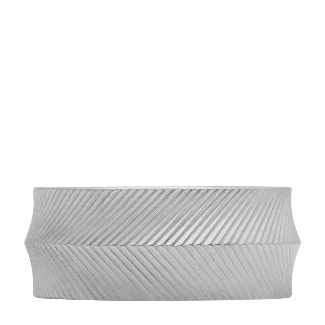 Deze Harlow Linear Texture-ring is een van onze meest veelzijdige accessoires. Het is fijn ge�tst en perfect om elke dag te dragen, voor een gepolijste, klassieke look. Verkrijgbaar in de maten 8-12.