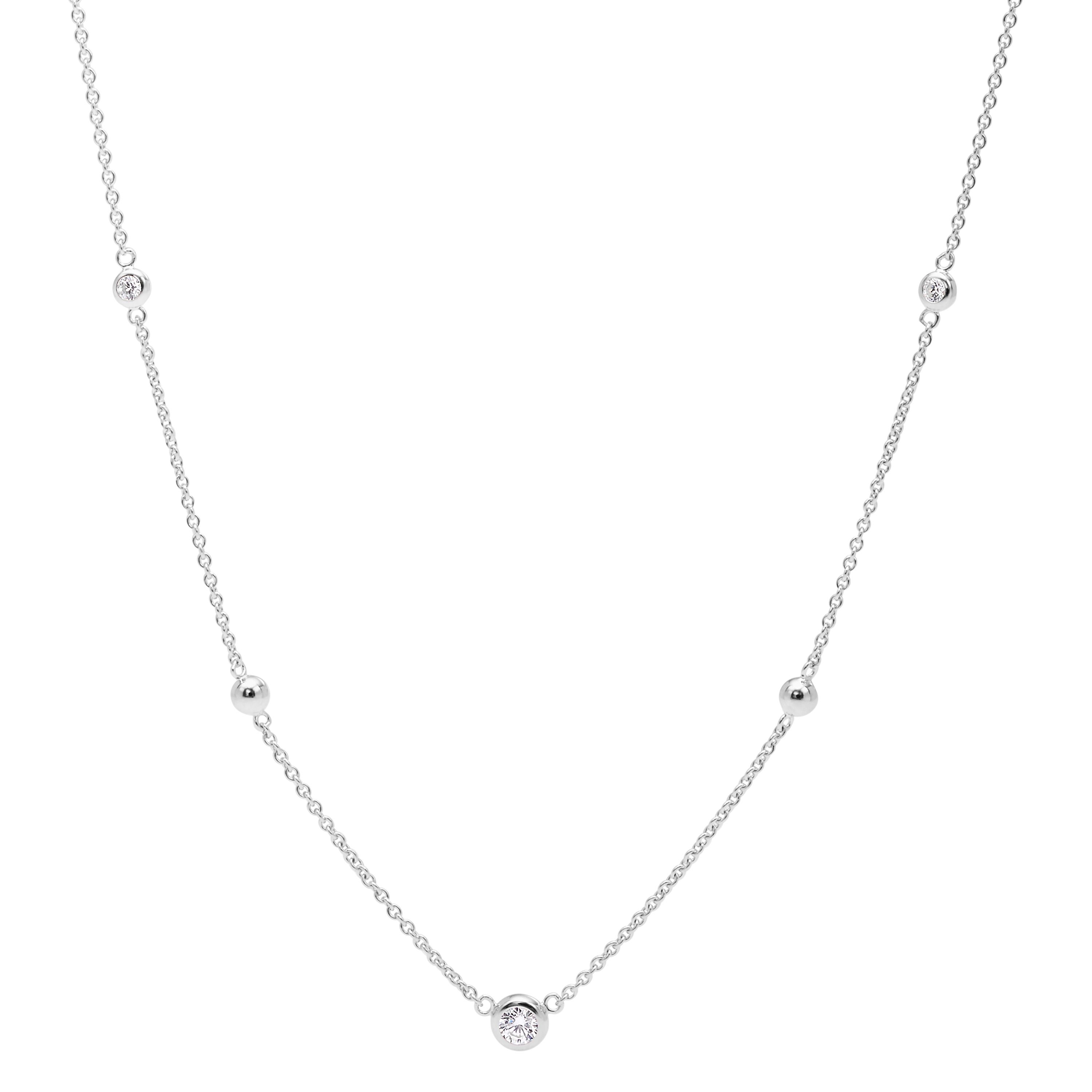 Dit stijlvolle sieraad van Fossil komt uit de sterling silver collectie, het wordt meestal gedragen door dames.