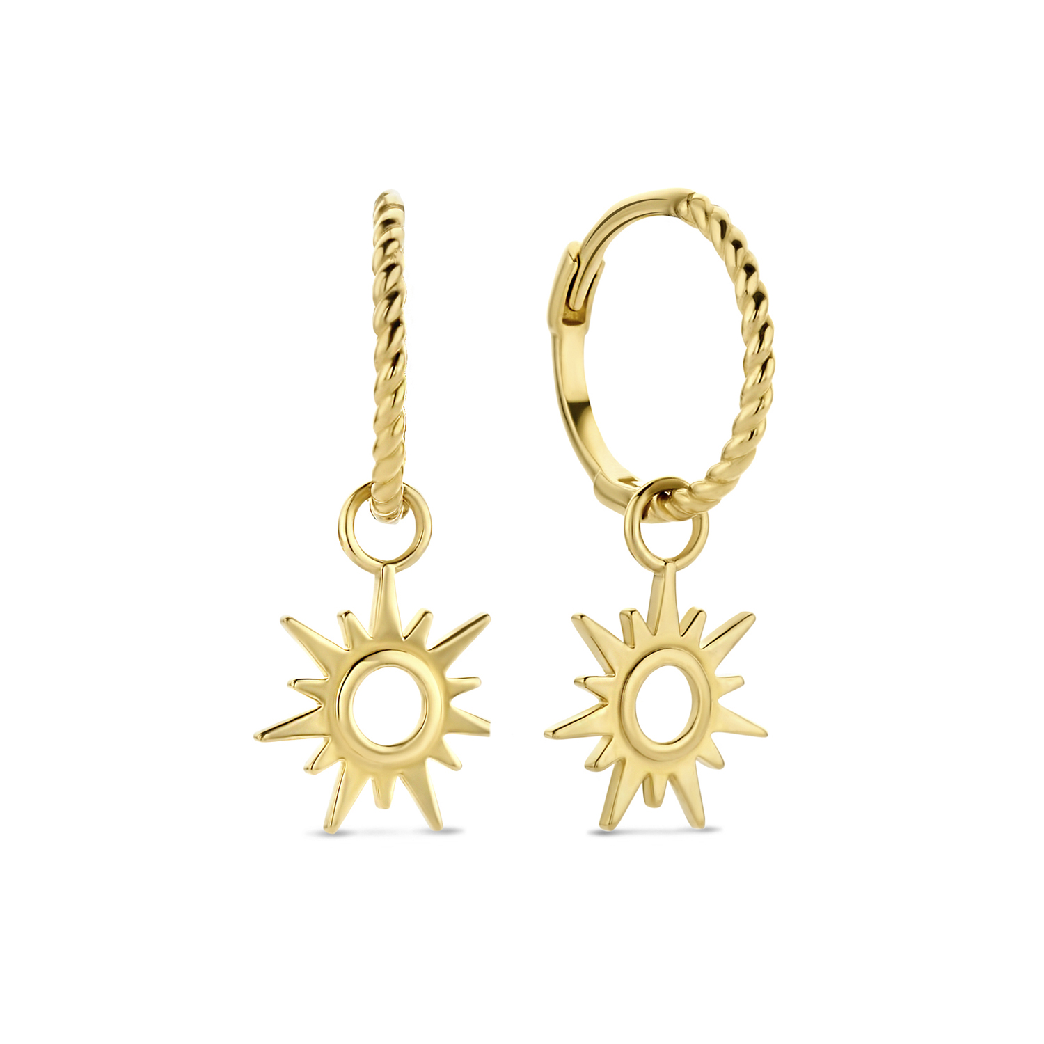 Sun Hoops Hoe leuk zijn de Sun Hoops van Jackie? Gemaakt van 14K goud en een vrolijke toevoeging aan je oorbellencollectie. Fijne 14 karaats sieraden, waarbij layering en stacking centraal staan: Jackie! Elk ontwerp is tijdloos en verfijnd, handgemaakt met echt vakmanschap. Voor de collectie van Jackie heb ik mij laten inspireren door vrouwen in de meest bruisende steden van de wereld. Voor sieraden is slechts één regel van toepassing: ‘more=more’. Creëer de mooiste combinaties! Drie colliers, twee armbanden en zes ringen aan één hand, zijn geen uitzondering. Specificaties - Oorringen met hanger - Materiaal: 14 Karaat - Geelgoud - 585 - Diameter oorring: 10mm - Afmeting hanger: 8,8mm - Artikelnummer: JKE21.103