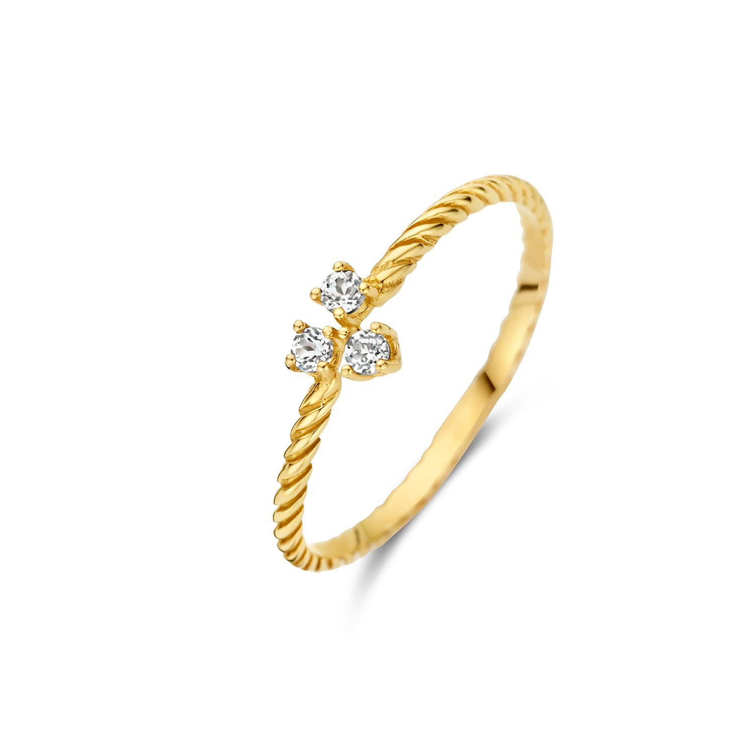 Triangle White Topaz Ring
Three of a kind met deze 14K gouden Triangle White Topaz Ring. De fijne ring heeft aan de bovenkant 3 zetkastjes in de vorm van een driehoek aan elkaar gesoldeerd met daarin een witte topaas steen. De kleurstenen geven een chique uiterlijk. Mooi te combineren met de andere sieraden van Jackie voor een trendy look!

Treasures of London
Londen is de stad van biscuits and tea, rode dubbeldekkers en telefooncellen, zwarte taxi’s en natuurlijk de iconische bezienswaardigheden zoals Big Ben, Tower Bridge en Buckingham Palace. De bruisende metropool aan de oevers van de Theems is de inspiratie geweest voor Jackie’s nieuwste 14 karaat gouden sieradencollectie. Tijdens haar reis naar London heeft Jackie genoten van geschiedenis, cultuur en tradities. Dit vind je terug in de nieuwe collectie ‘Treasures of London’! 

Specificaties
- Ring maat 54
- Materiaal: 14 Karaat - Geelgoud - 585
- Fantasie vorm 1mm
- White Topaz
- Artikelnummer: JKR23.361