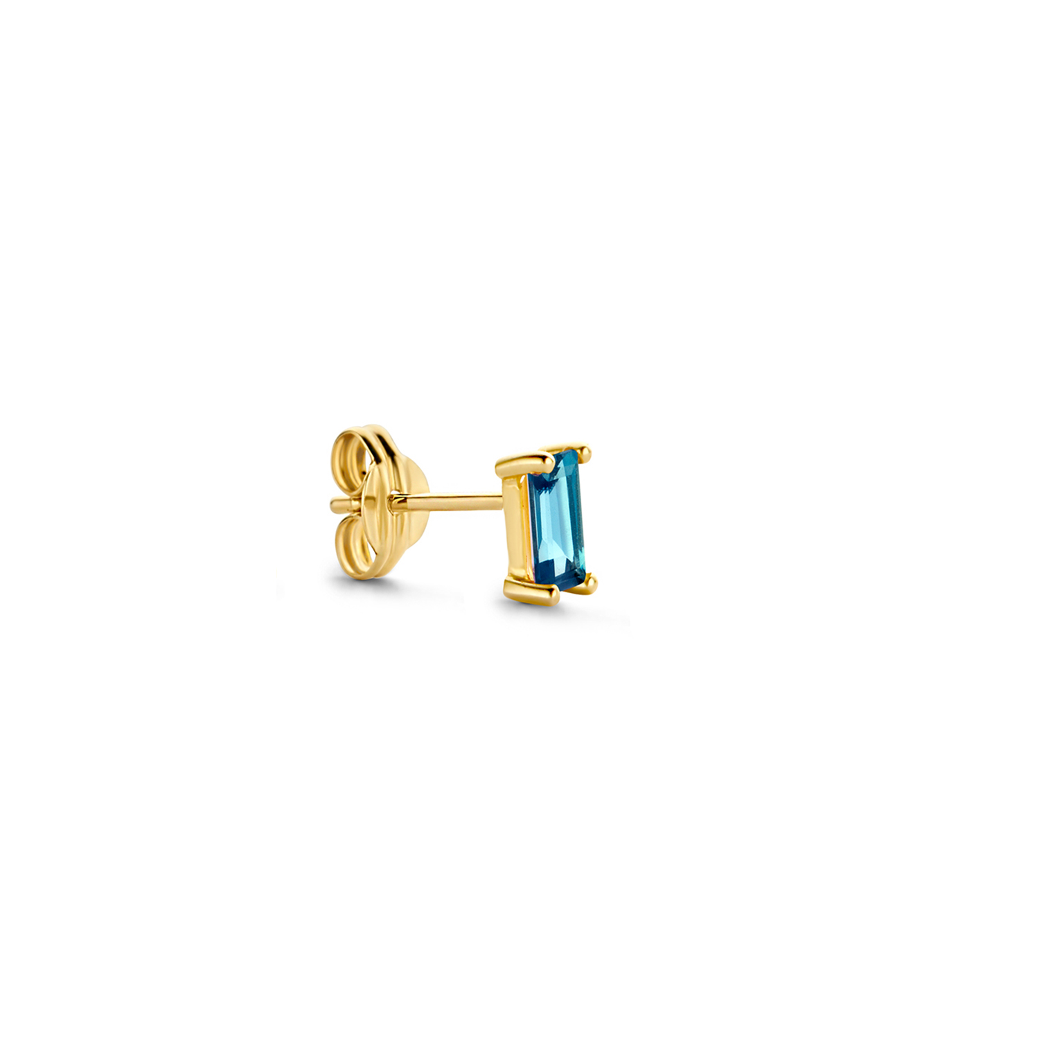Medina Topaz Single Stud
De Jackie Medina Topaz Single Stud is gemaakt van 14K goud en bevat een blauwe topaas. Deze edelsteen staat bekend om haar positieve werking op de gezondheid. Een sprankelende toevoeging aan jouw earparty!

Fijne 14 karaats sieraden, waarbij layering en stacking centraal staan: Jackie! Elk ontwerp is tijdloos en verfijnd, handgemaakt met echt vakmanschap. Voor de collectie van Jackie heb ik mij laten inspireren door vrouwen in de meest bruisende steden van de wereld. Voor sieraden is slechts één regel van toepassing: ‘more=more’. Creëer de mooiste combinaties! Drie colliers, twee armbanden en zes ringen aan één hand, zijn geen uitzondering.

Specificaties
- Enkele oorsteker
- Materiaal: 14 Karaat - Geelgoud - 585
- Afmeting: 5 x 3mm
- Artikelnummer: JKS22.158
