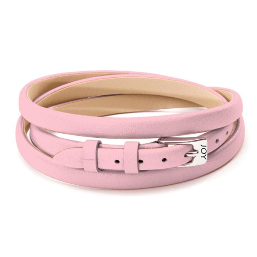 Leren gesparmband roze - van het merk Joy de la Luz. Een armband met een schattige, lieve en vrouwelijke kleur die is gemaakt van hoog kwalitatief zacht leer. De armband is geschikt om meerdere gespbedels, munten en gewone bedels aan te dragen. Dankzij een pinsluiting is deze armband in lengte verstelbaar. Verder zit deze armband comfortabel om de pols.