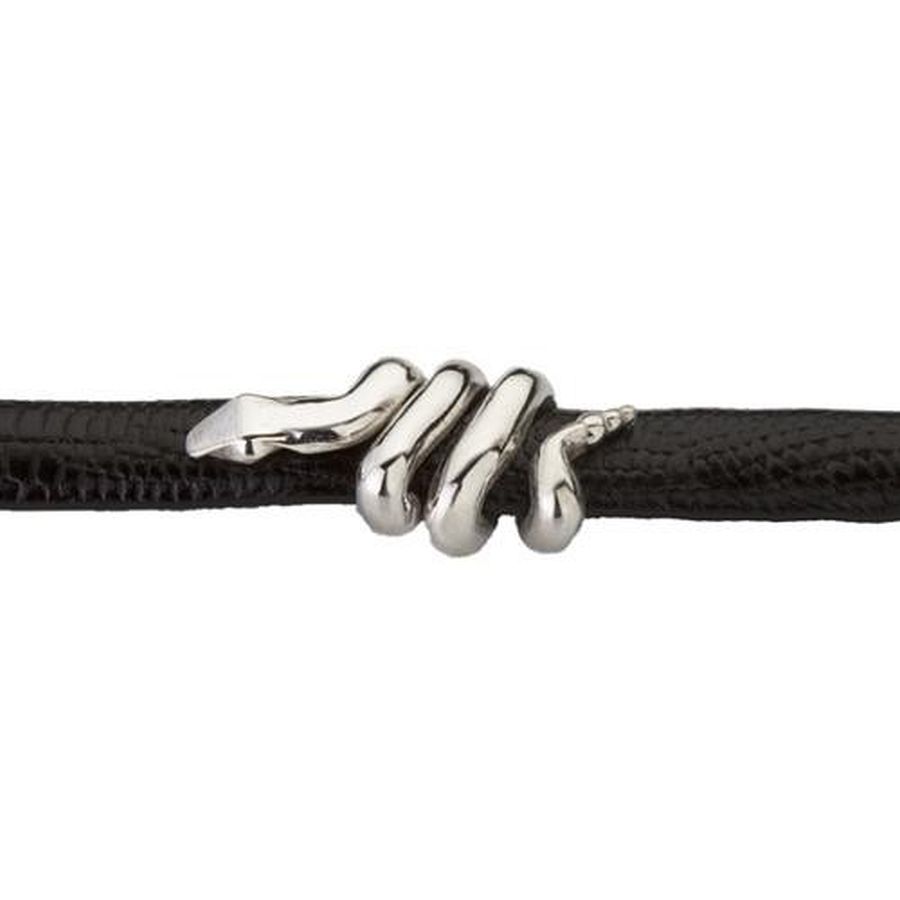 Slide (Gespbedel) Snake Wrap van Joy de la Luz. Een slang gemaakt van 925 Sterling zilver. Deze gespbedel is bijzonder leuk te dragen aan een gesparmband (buckle armband) van Joy de la Luz. De gespbedel heeft een aantal schitterende details en een prachtige afwerking. Deze bedel wordt geleverd zinder armband.