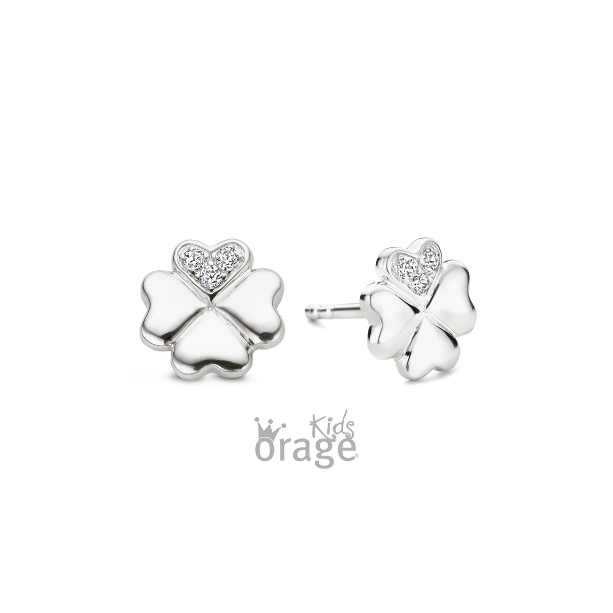 De Orage Kids Oorbellen Klavertje 4 K2775 zijn prachtige creolen van 925 sterling zilver. Deze zilverkleurige oorbellen zijn nikkelvrij, waardoor ze vriendelijk zijn voor gevoelige oren. Draag ze dagelijks voor een vleugje elegantie, of combineer ze met andere zilveren sieraden voor een feestelijke look. Perfect voor zowel kinderen als volwassenen.