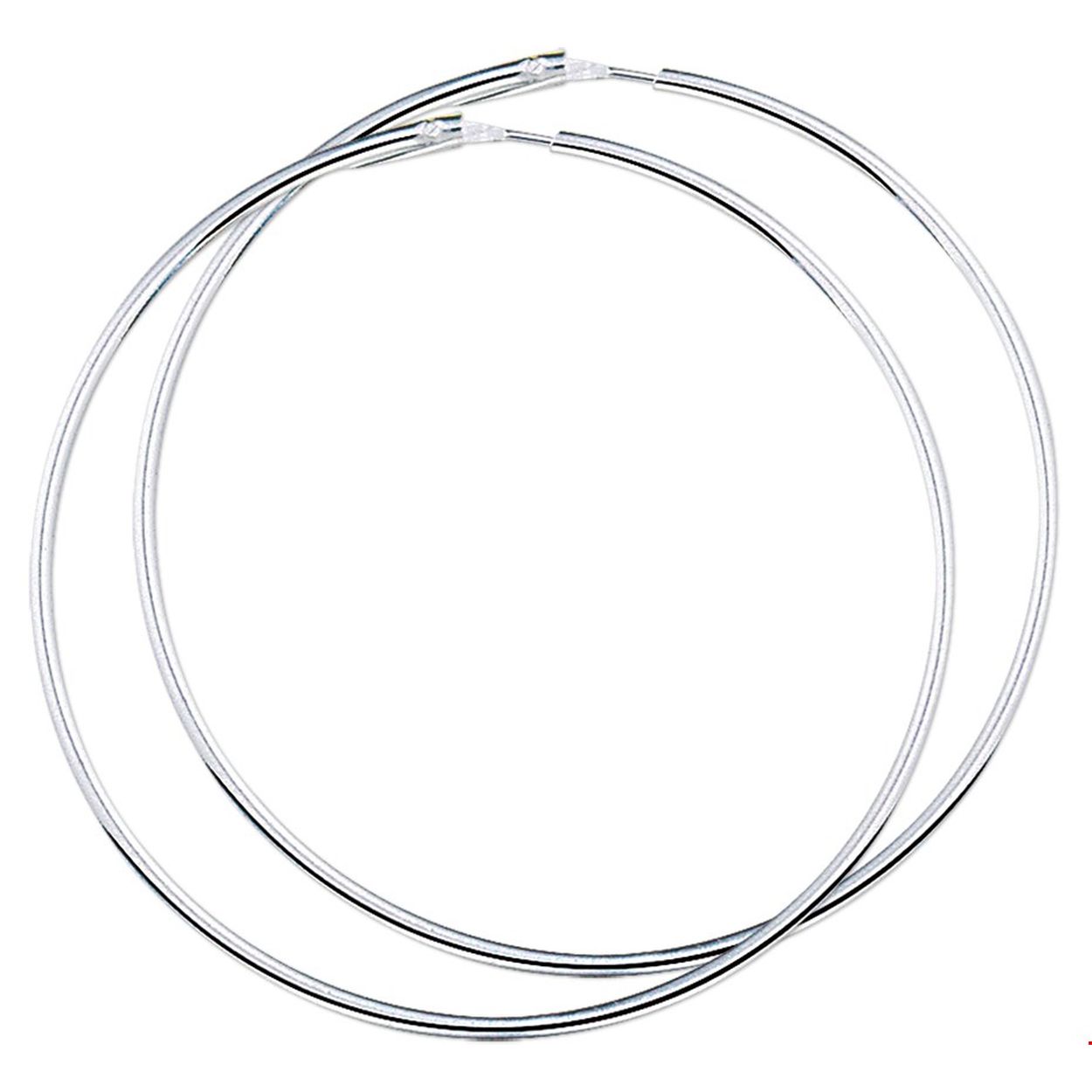 Zilveren oorringen, ronde buis 2mm / diameter 50 mm en een scharnier-sluiting.
