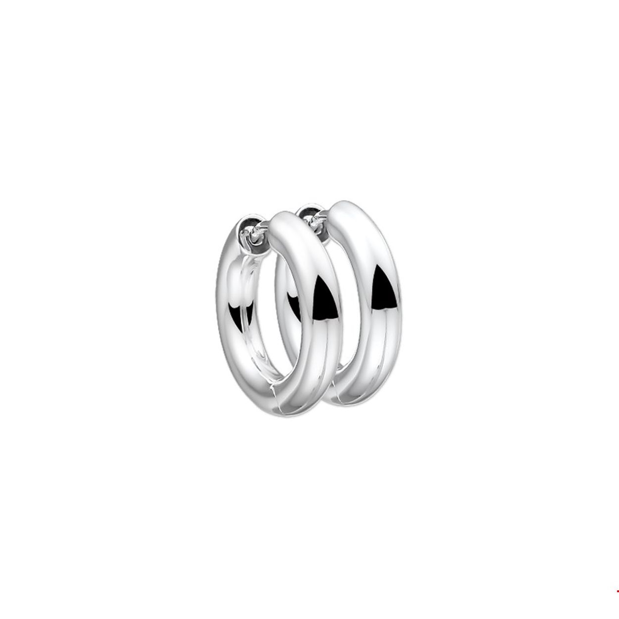 Zilveren klapcreolen met een ronde buis en een poli afwerking.

Gender: dames
Breedte: 4 mm