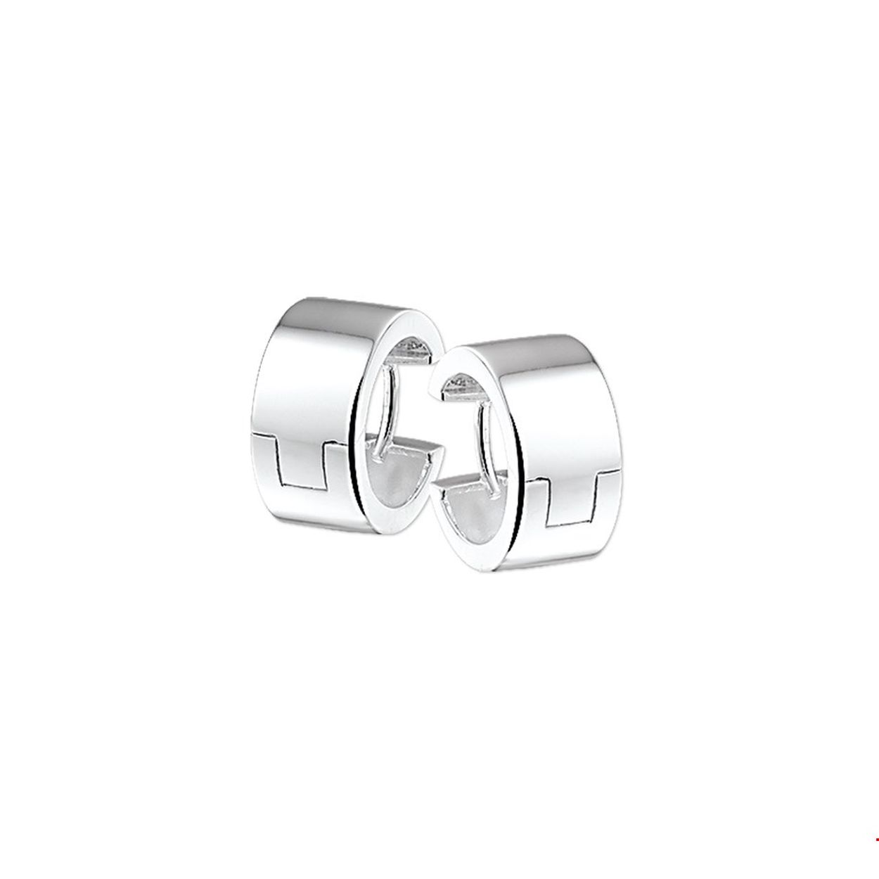 Beschrijving: Zilveren klapcreolen met een vlakke buis en een poli afwerking. 
Verpakt per: 1
Doelgroep: dames
Breedte: 8 mm