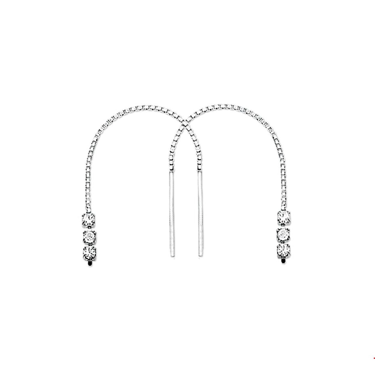 Beschrijving: Zilveren doortrekoorbellen met strass. 
Doelgroep: dames