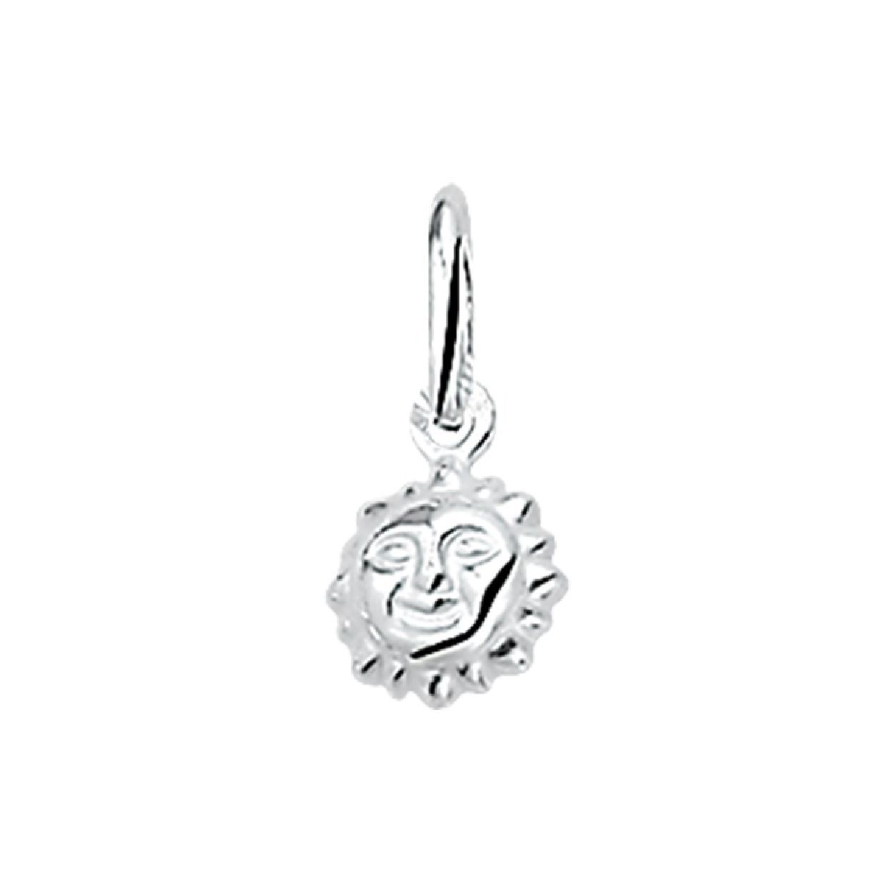 De hanger is gemaakt van zilver en is zilverkleurig. Het is een sieraad voor kinderen.